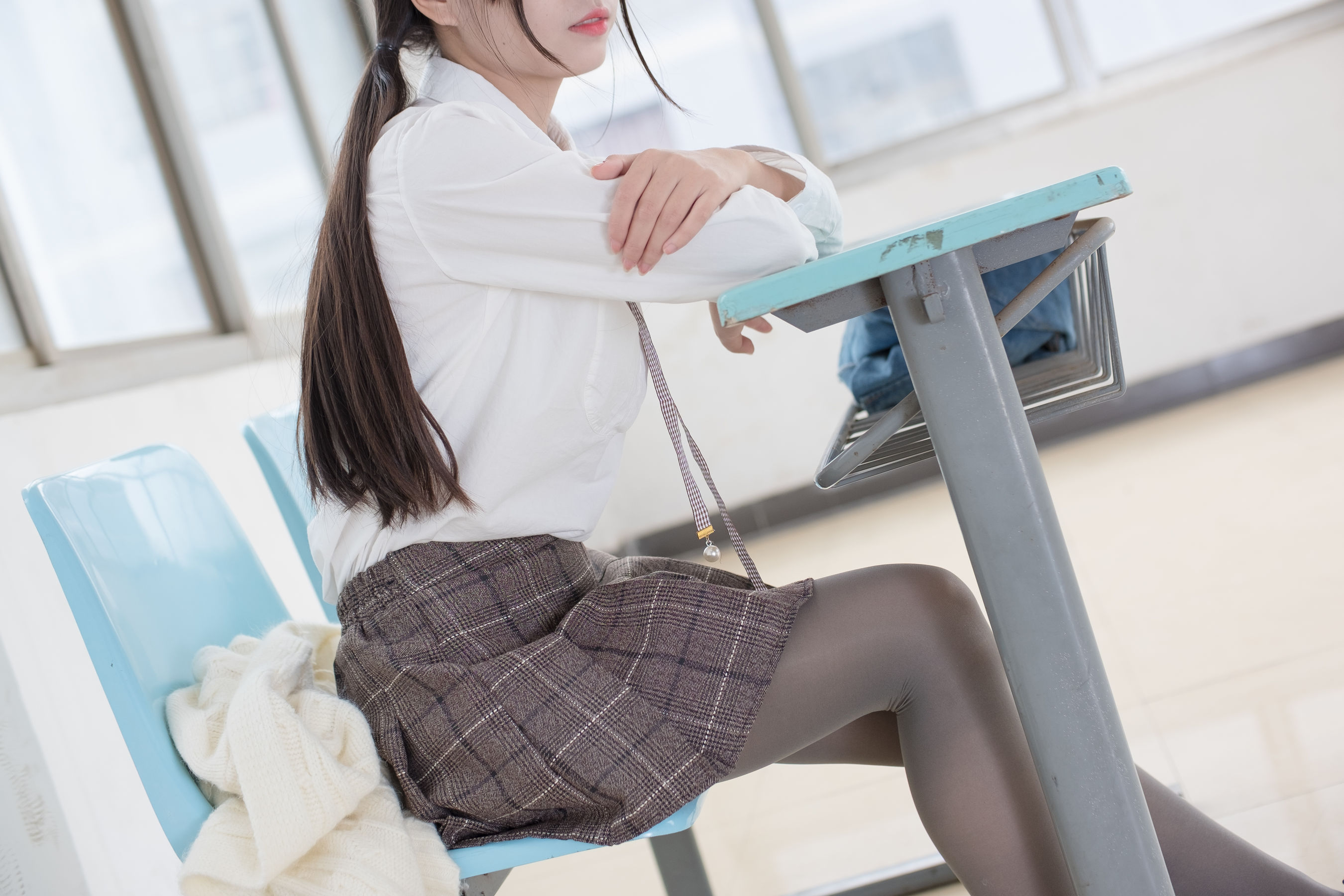 R15-042 灰丝学妹-图7