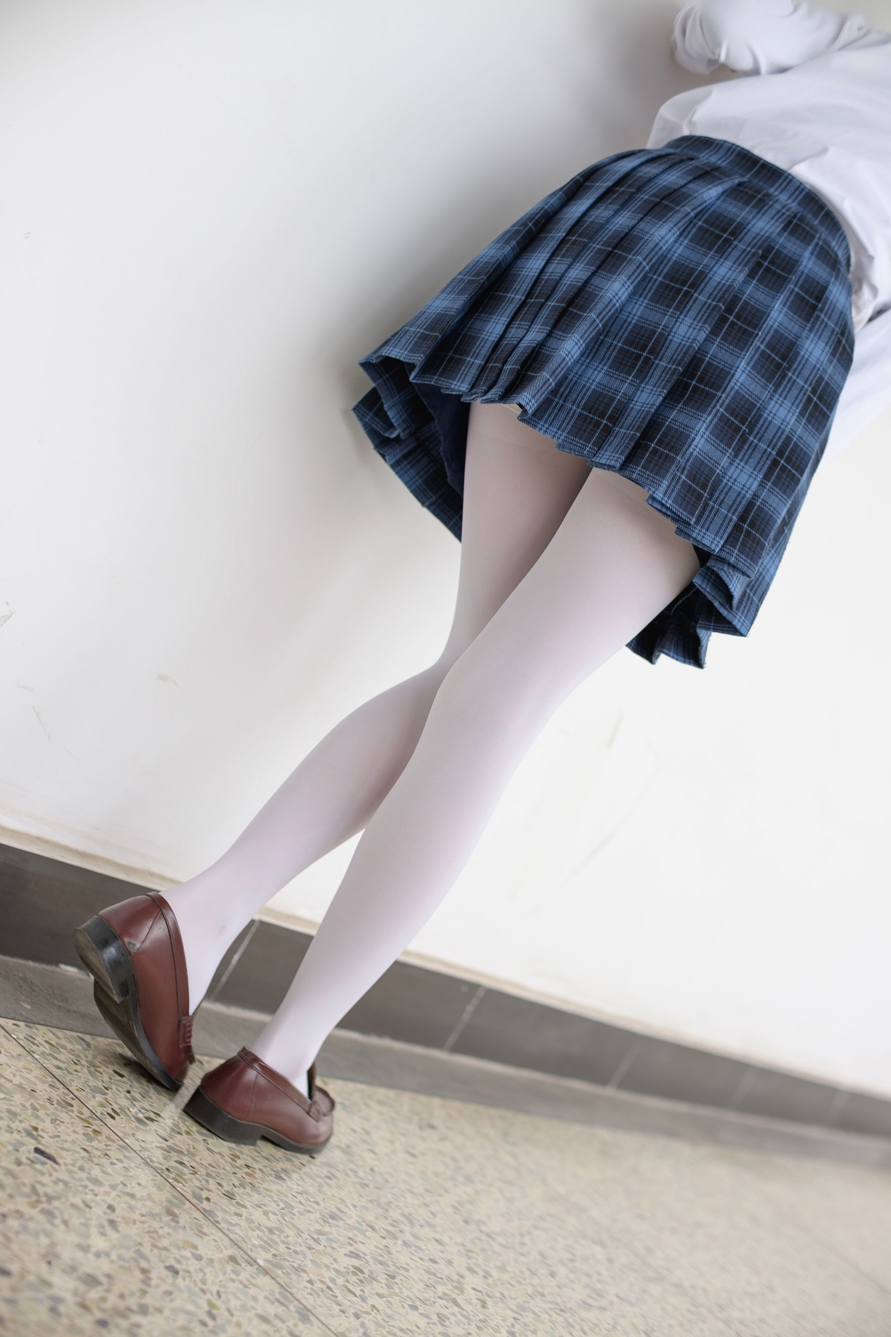 R15-044 白丝学妹-图2