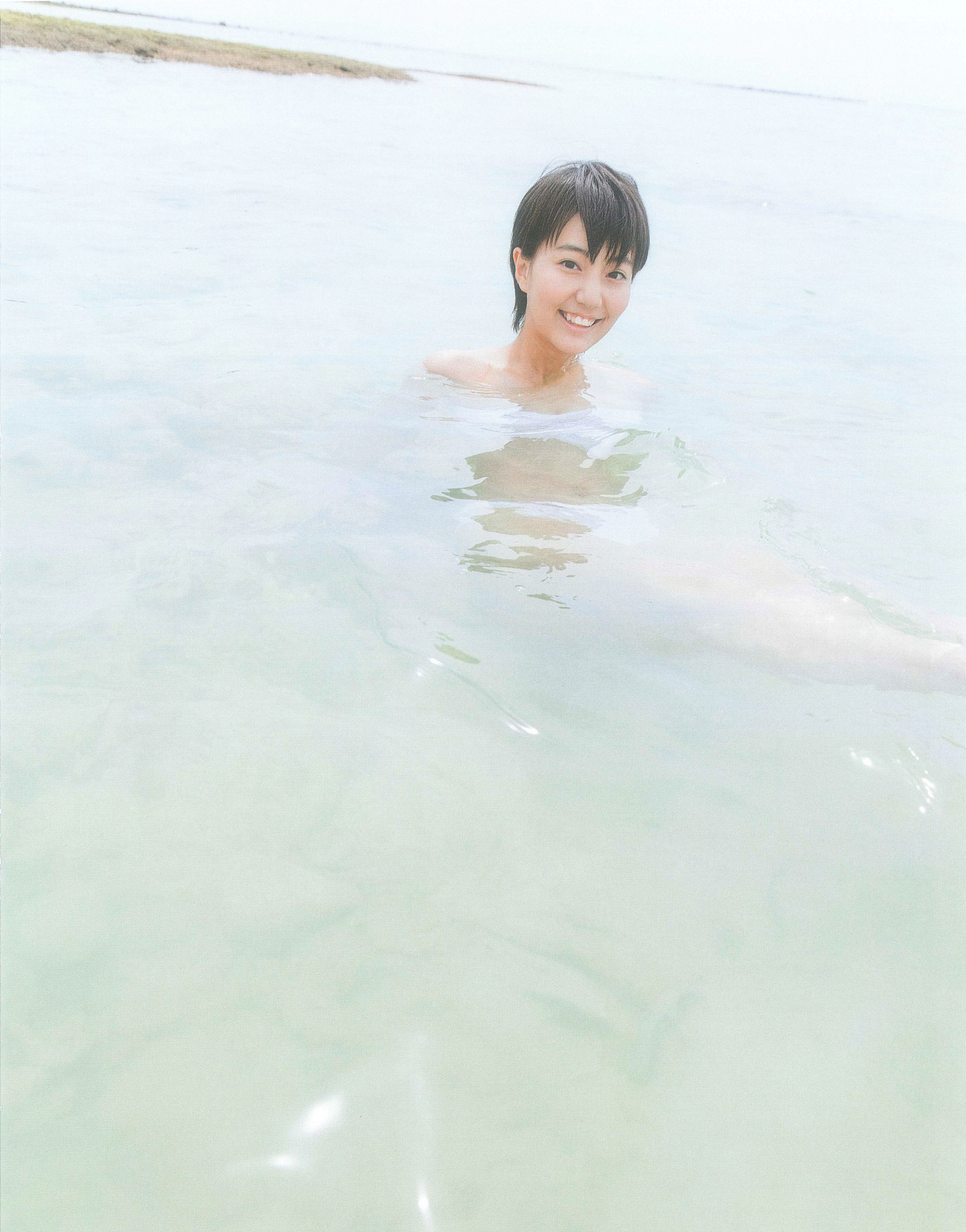 Manami Arai 新井愛瞳『セブンティーンズ?ブルー』1st写真集-图21