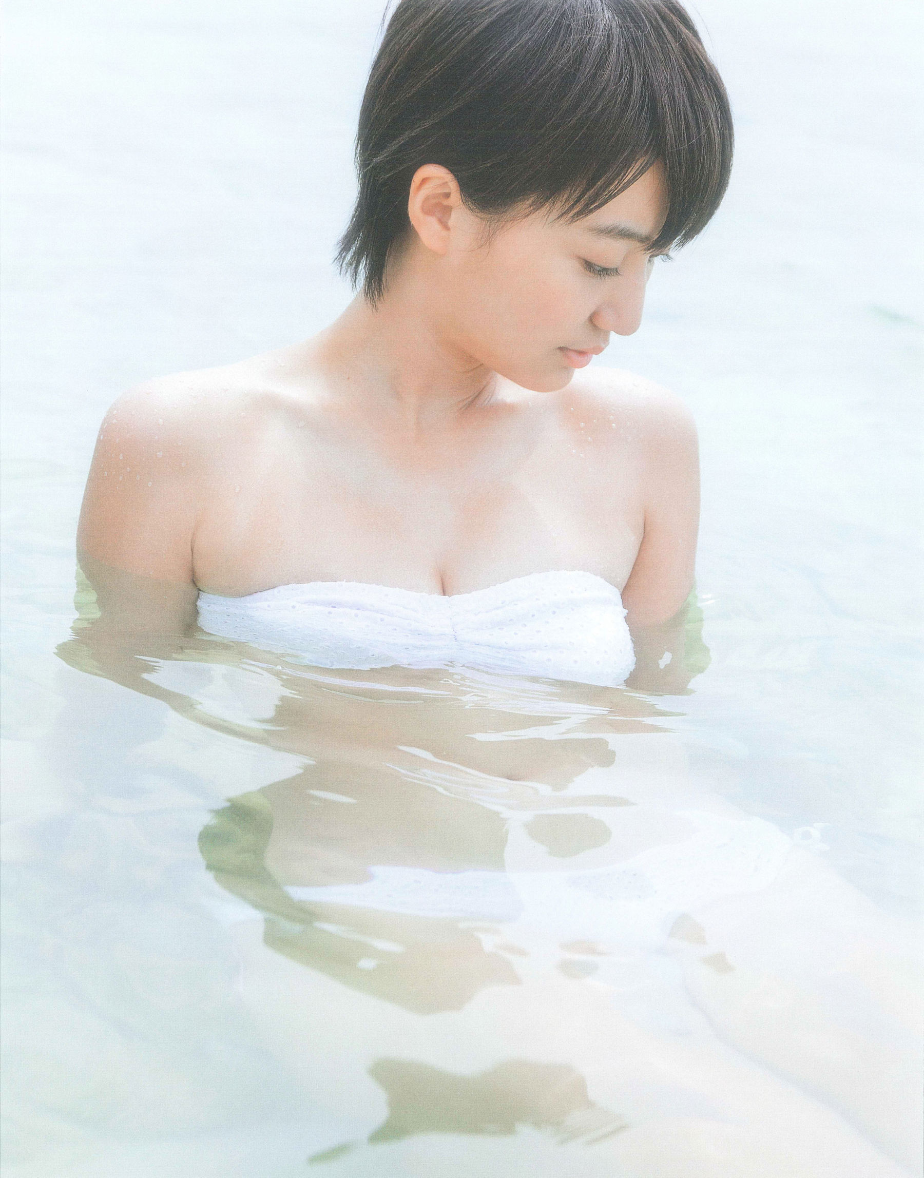 Manami Arai 新井愛瞳『セブンティーンズ?ブルー』1st写真集-图22