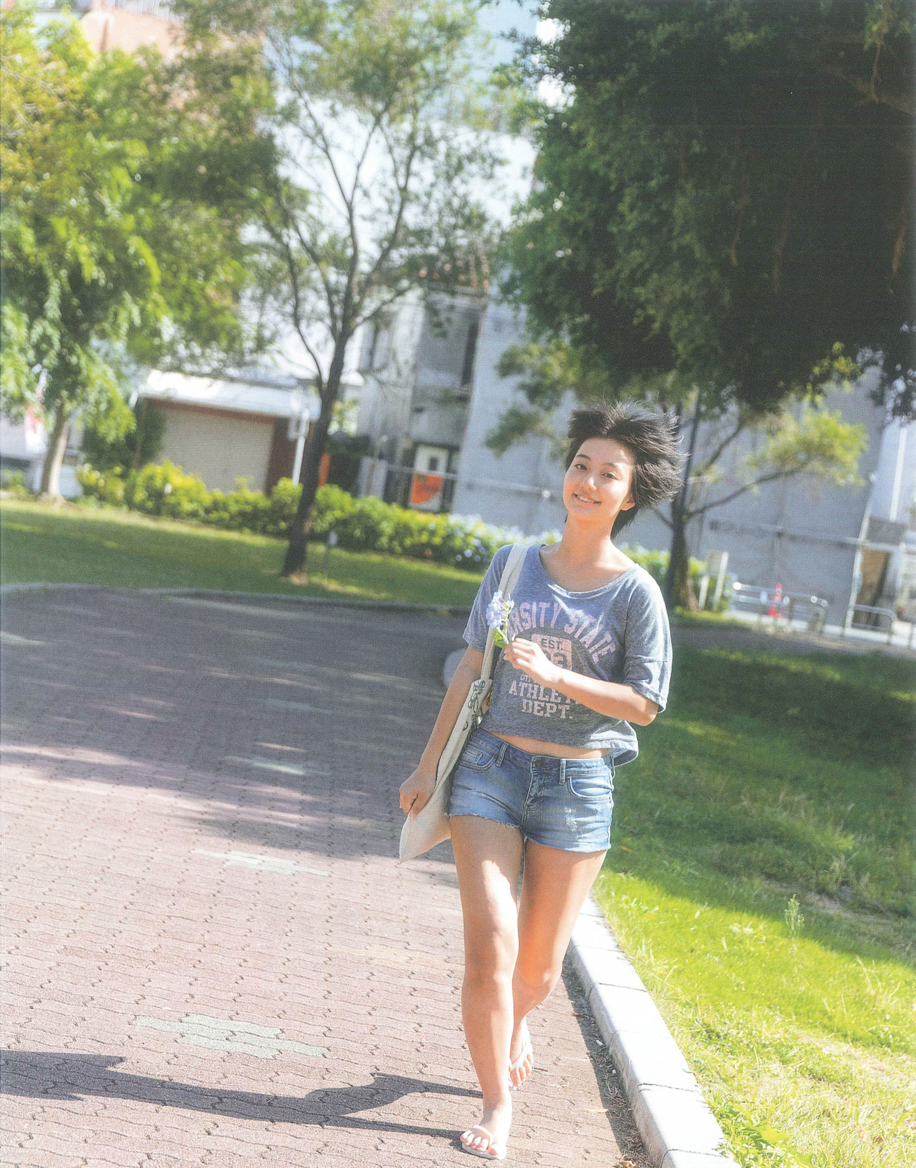 Manami Arai 新井愛瞳『セブンティーンズ?ブルー』1st写真集-图53