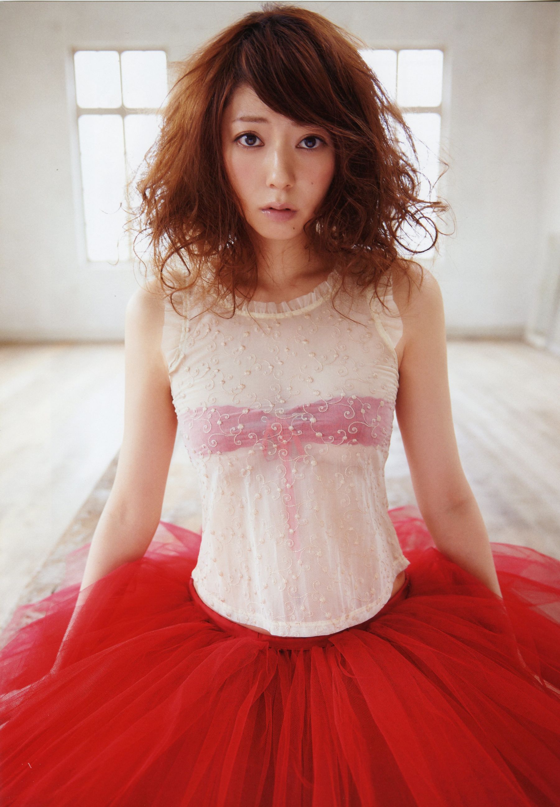 Yuria Haga 芳賀優里亜 写真集 「赤×ピンク」-图36