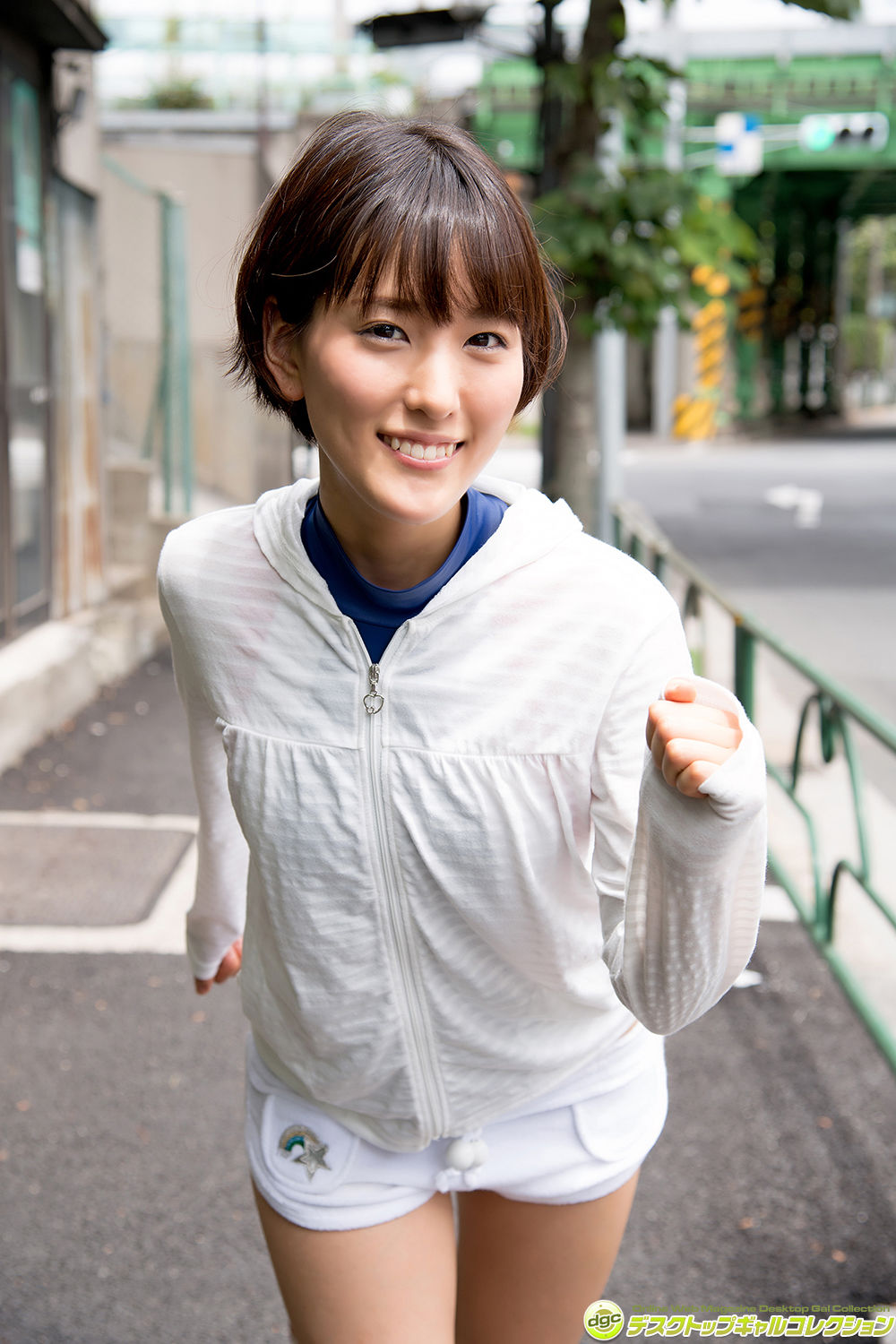 Yumi Asahina 朝比奈祐未 - 自慢のエロボディにカメラがイン?アウト！-图0