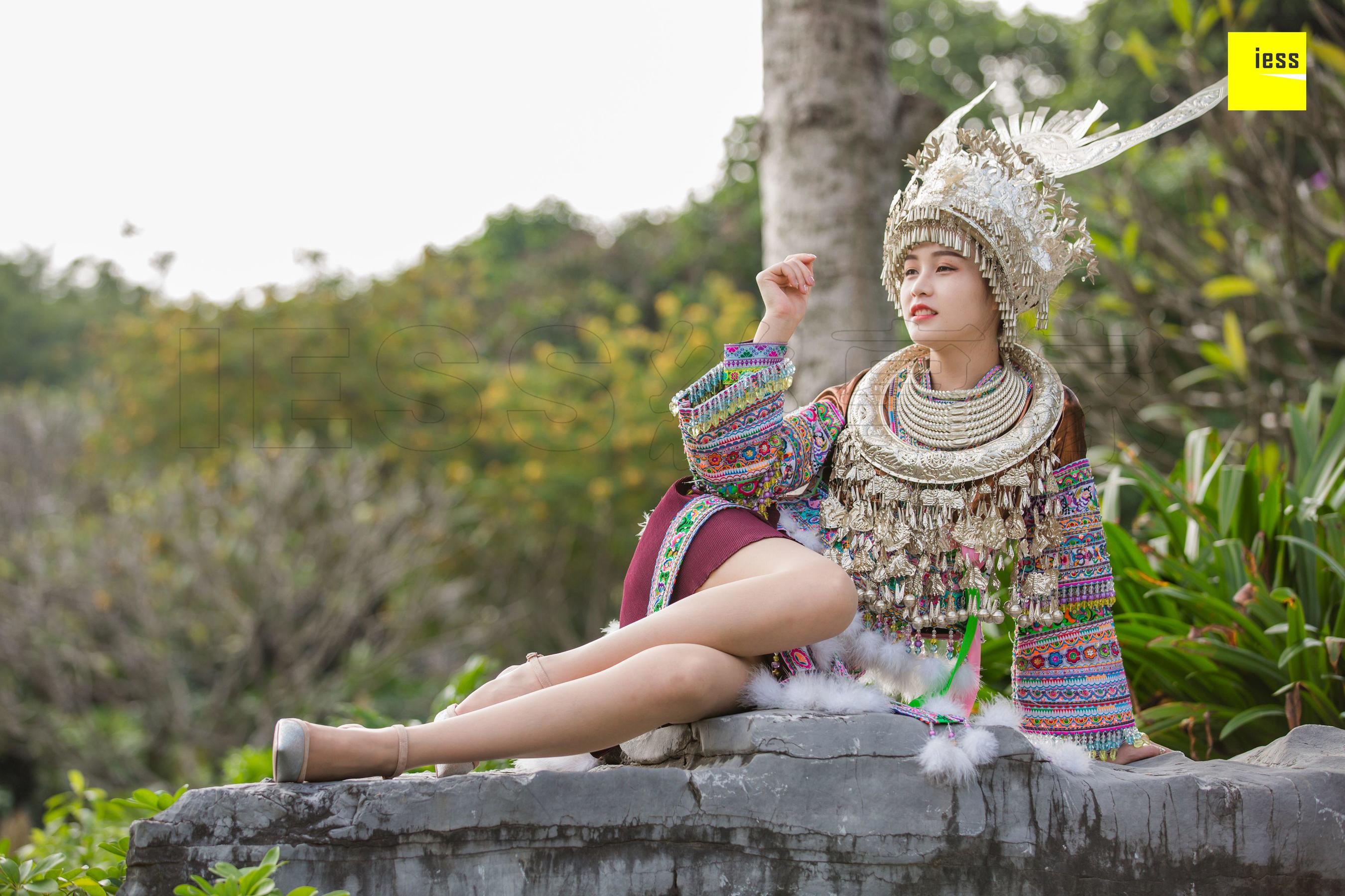 模特 九妹《穿丝袜的苗族九妹》-图19