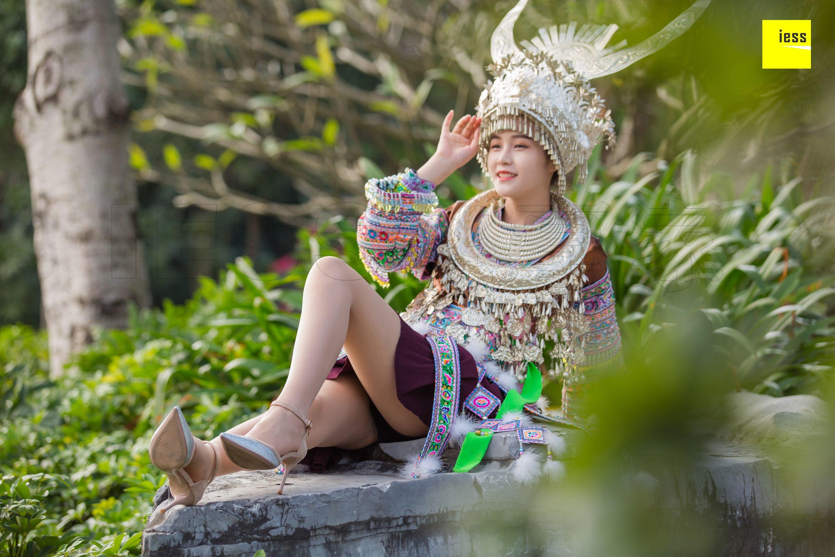 模特 九妹《穿丝袜的苗族九妹》-图22