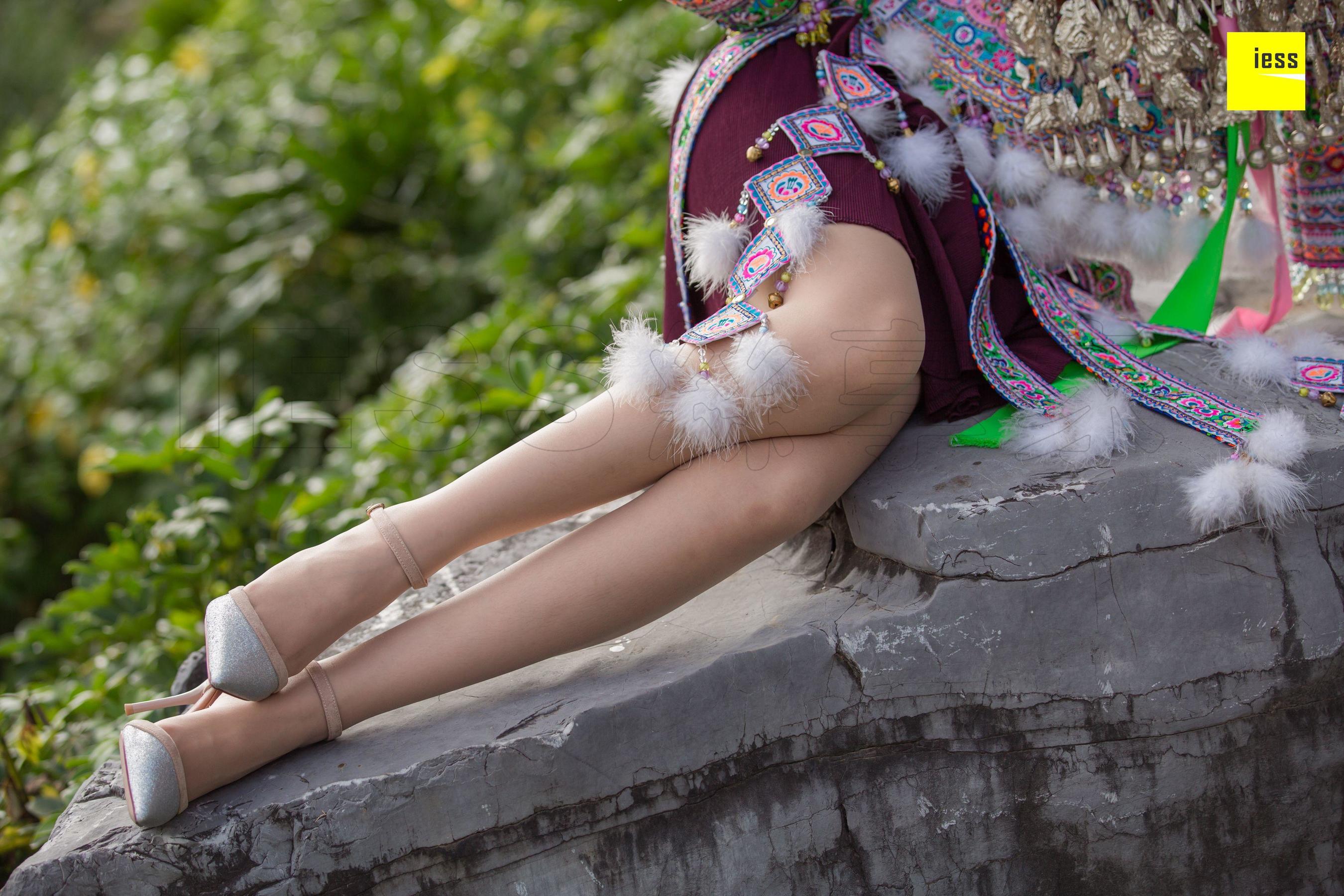 模特 九妹《穿丝袜的苗族九妹》-图23