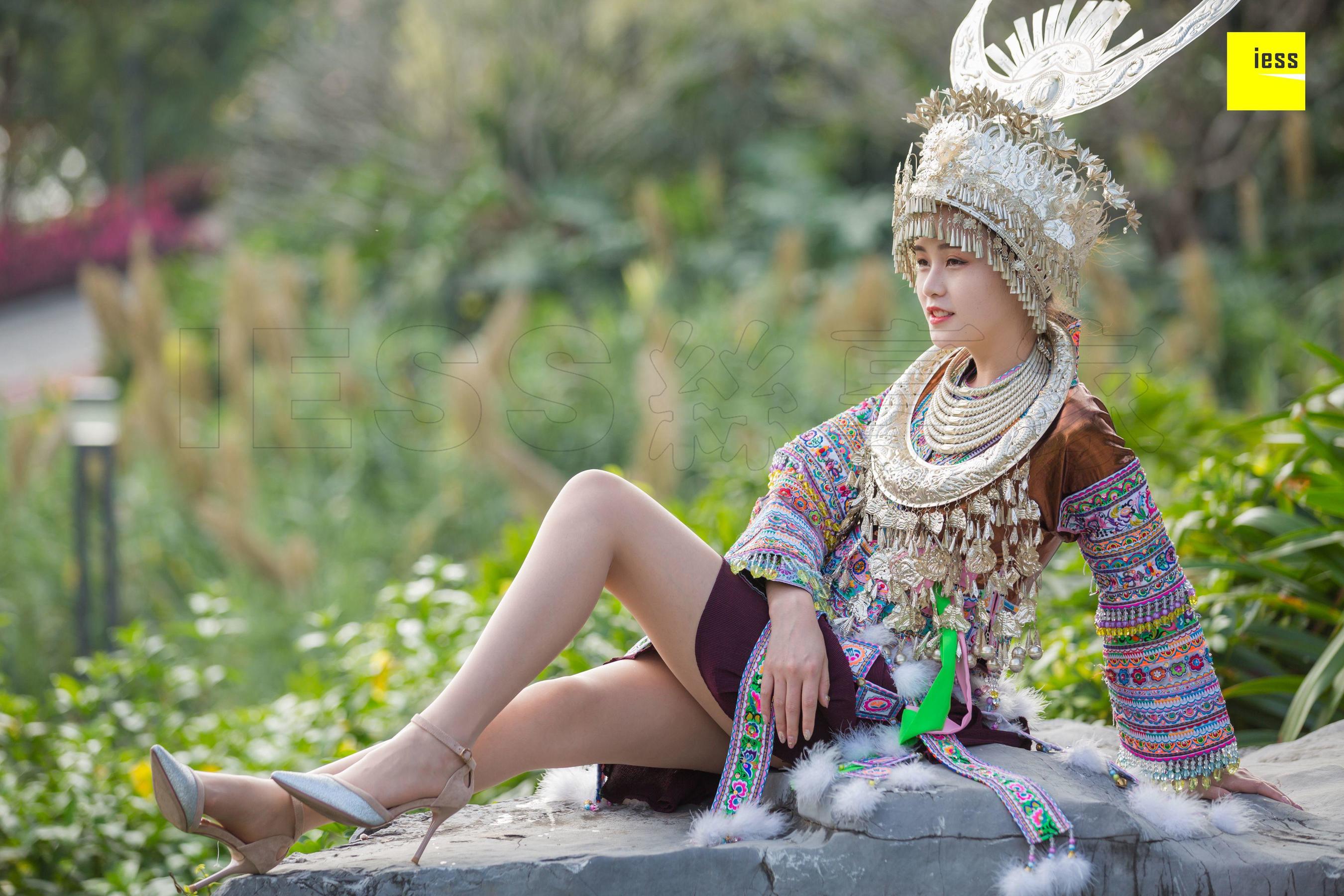 模特 九妹《穿丝袜的苗族九妹》-图33