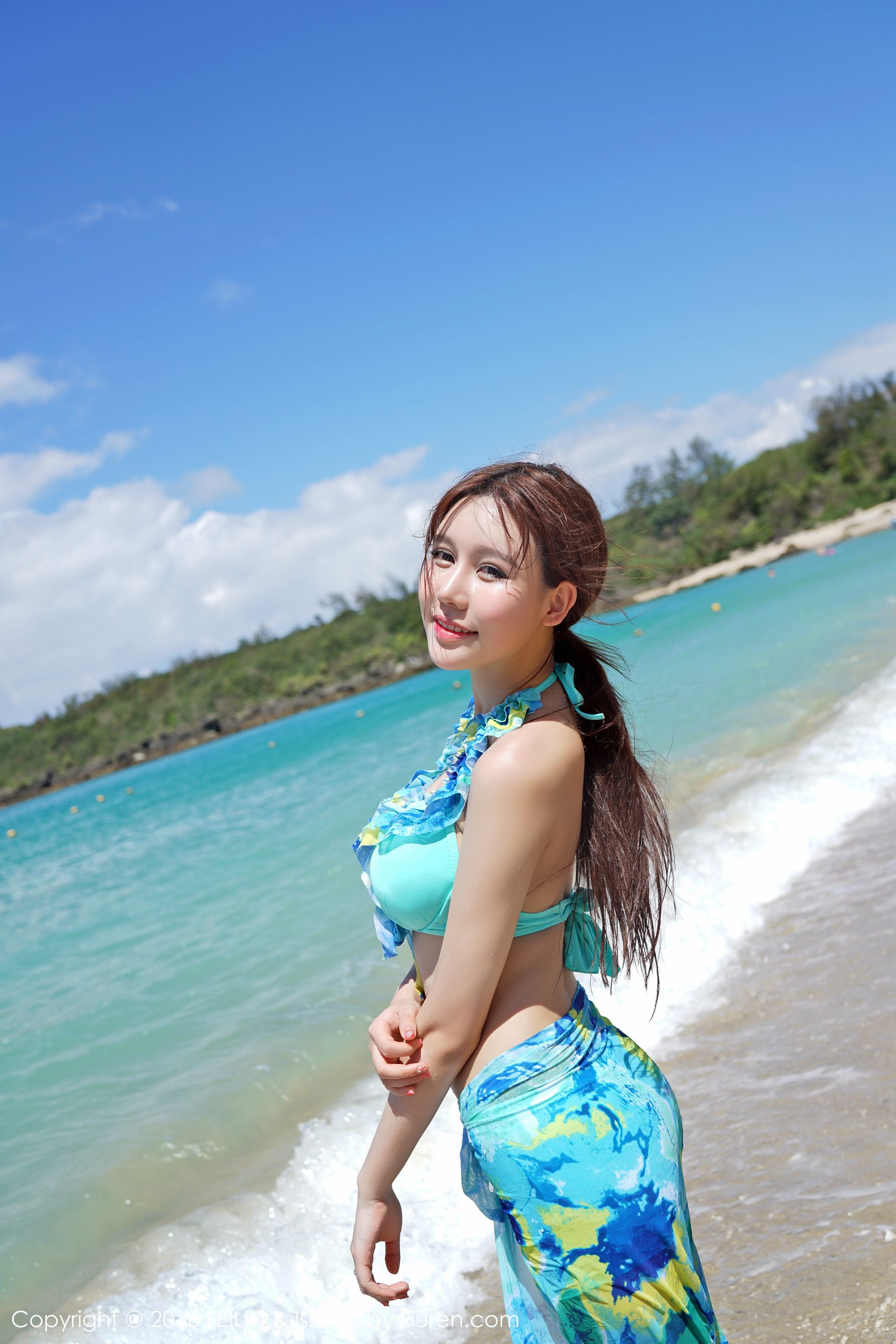 Milk楚楚《海边比基尼+泳装》  Vol.045-图41