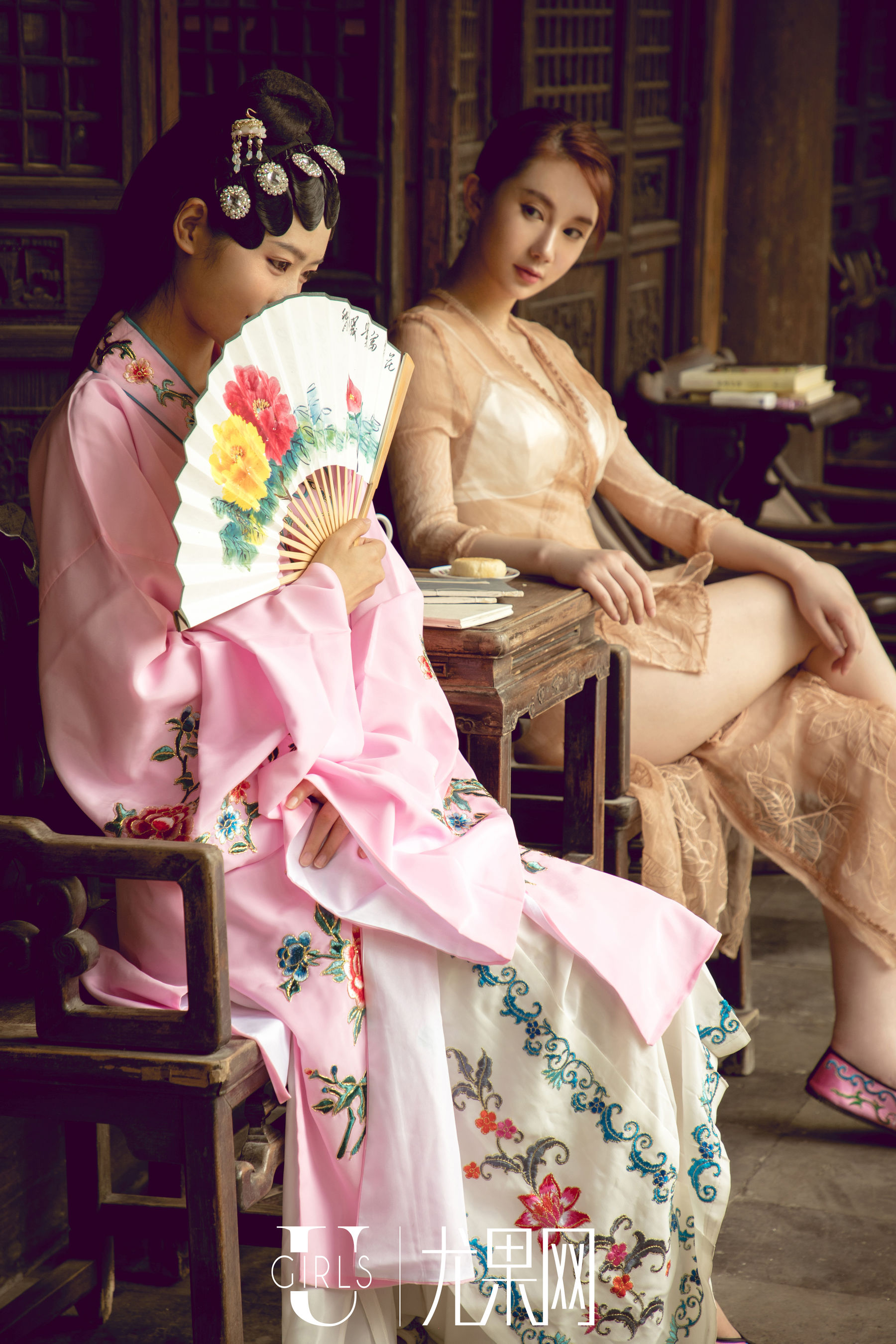 T037 苏小曼&方子萱 白月光-图1