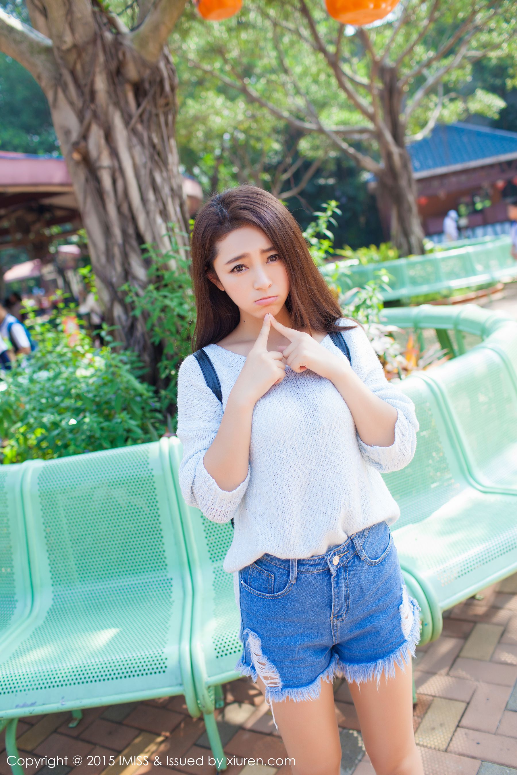 夏茉GIGI《牛仔热裤街拍》  Vol.049-图3