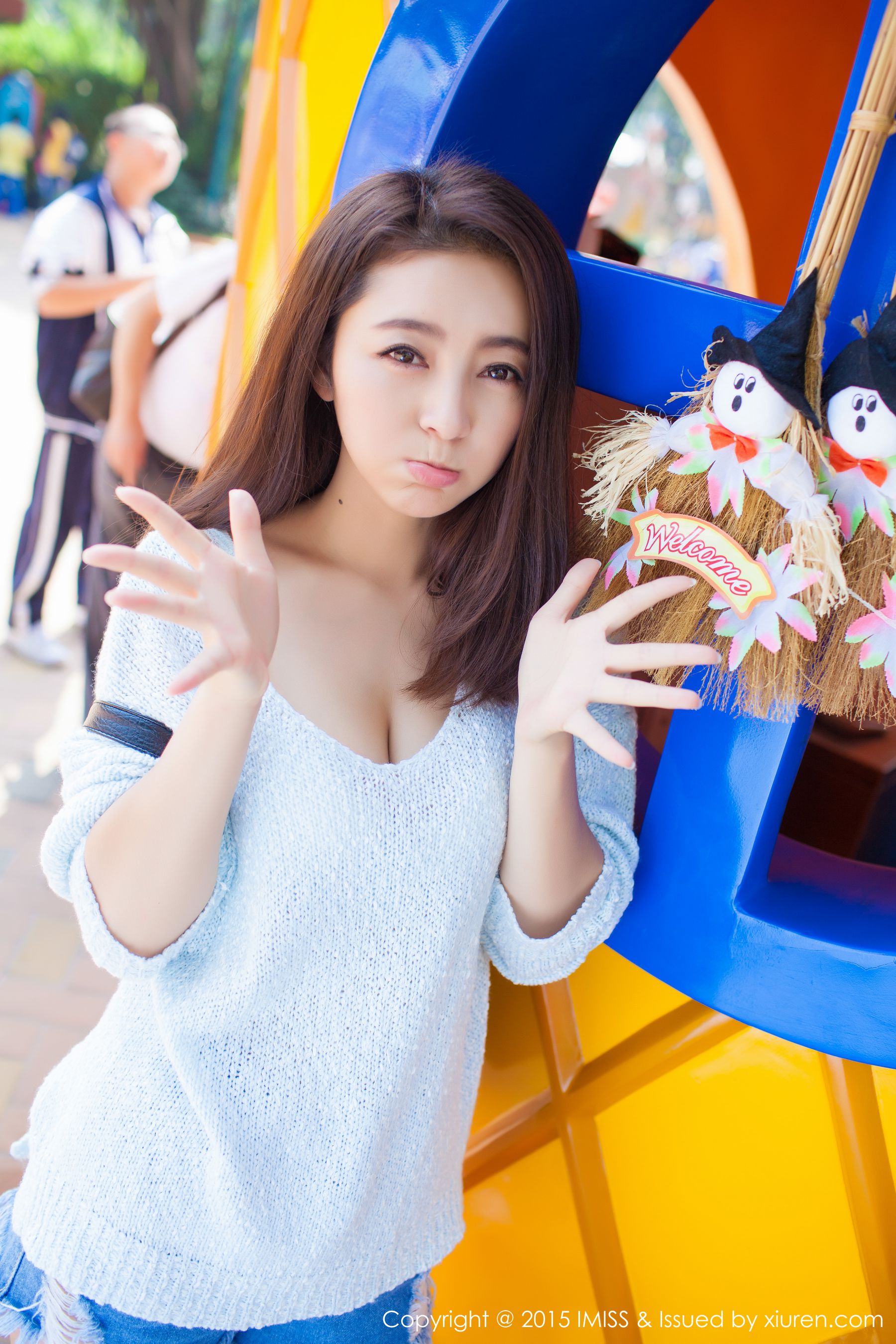 夏茉GIGI《牛仔热裤街拍》  Vol.049-图6