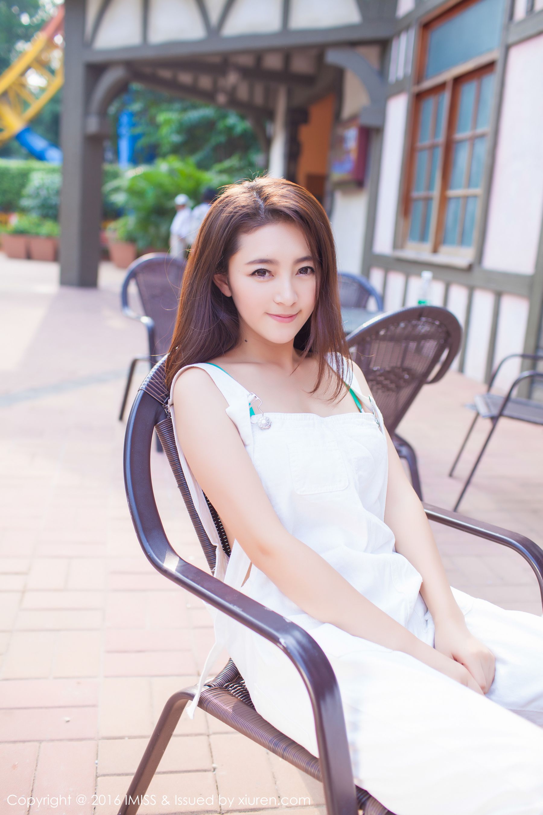 夏茉GIGI《2套服饰街拍》  Vol.066-图0