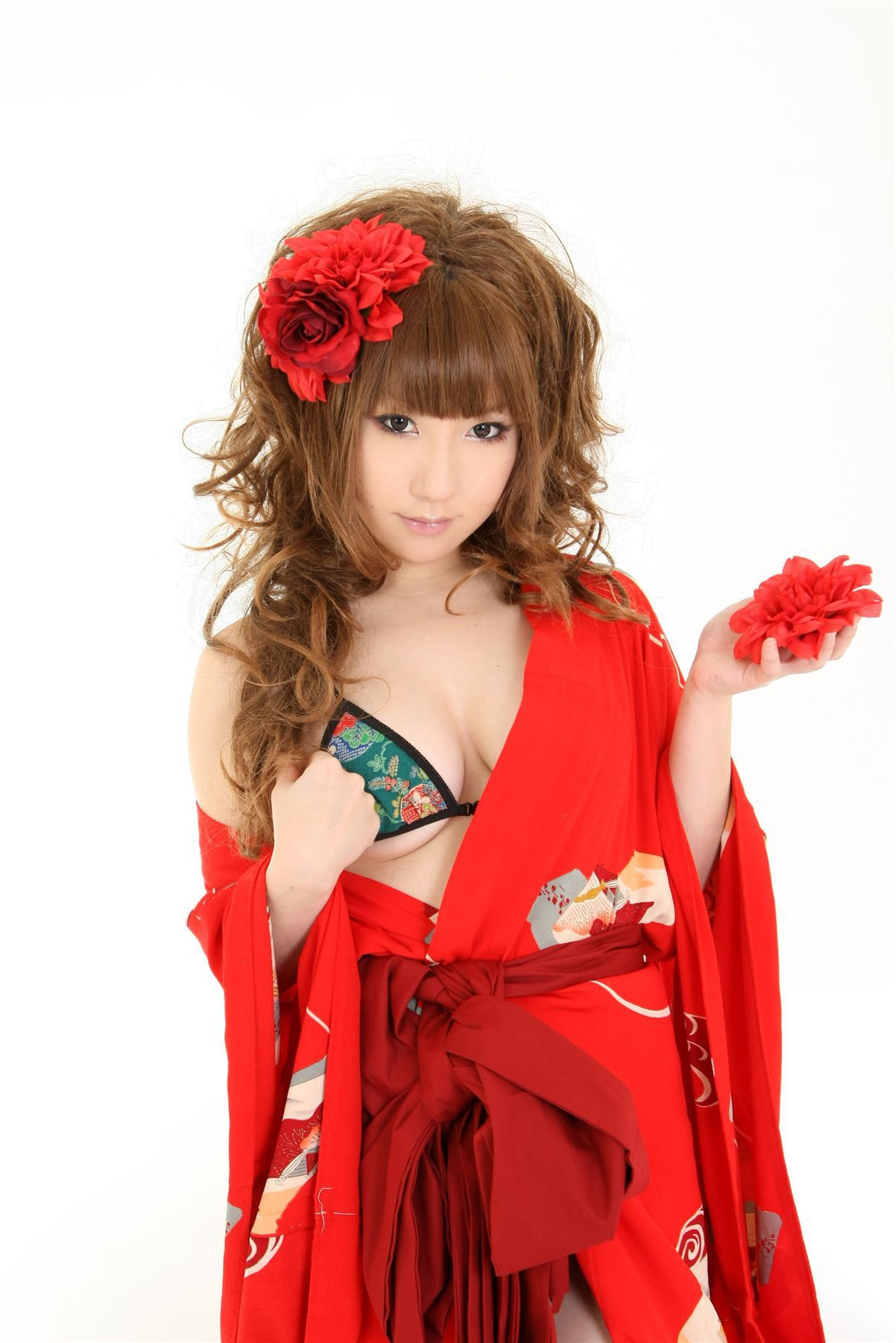 サク Saku Ayaka 《霞んでく記憶の中に雪 貴方の為に祈つた》-图5
