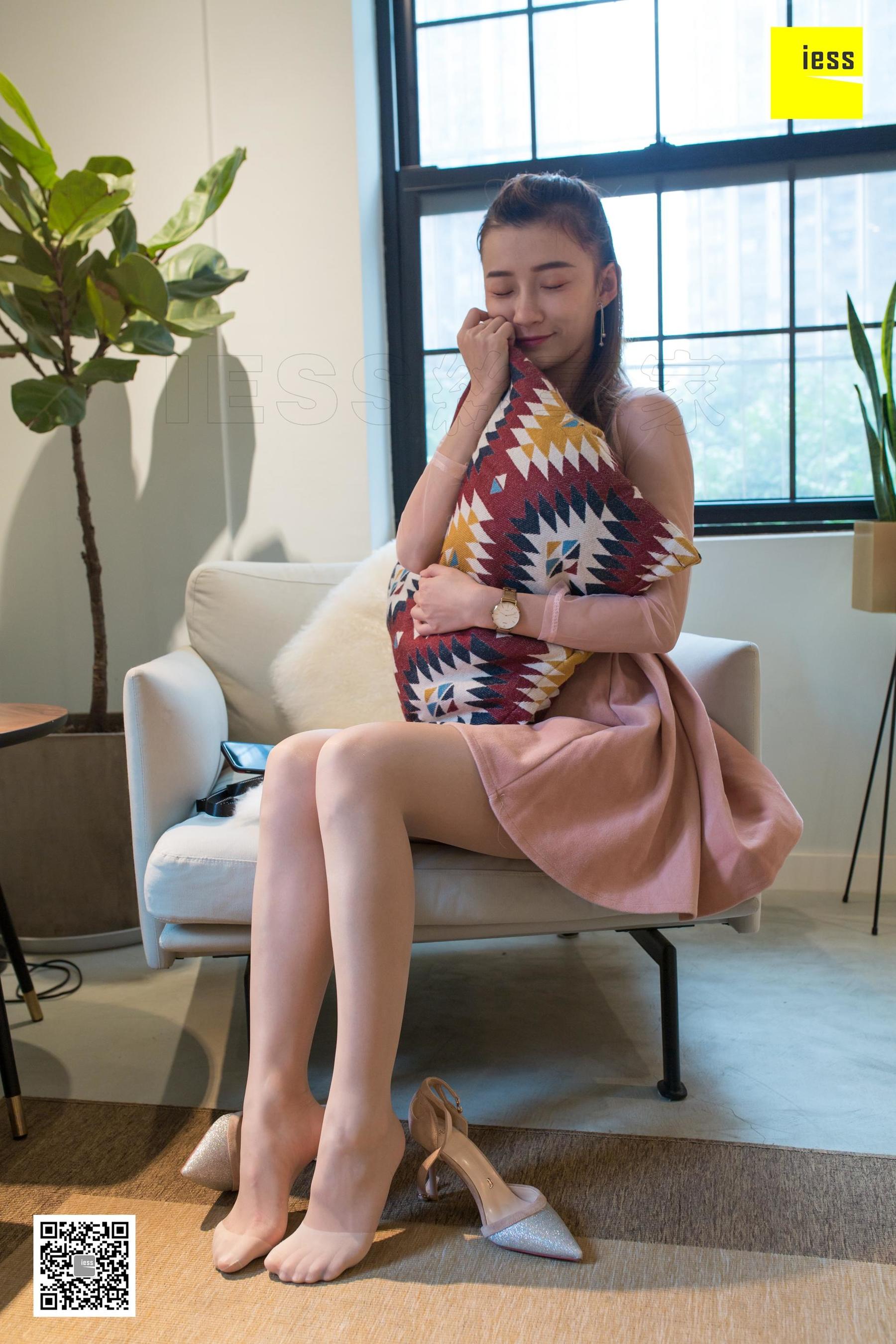 模特 秋秋 《秋秋粉嫩脚尖加固》-图64