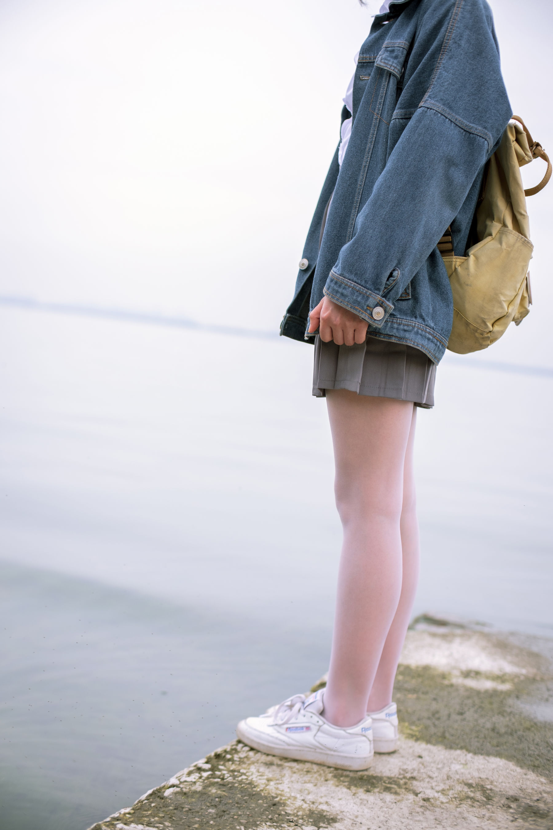 学生妹的外拍写真-图0