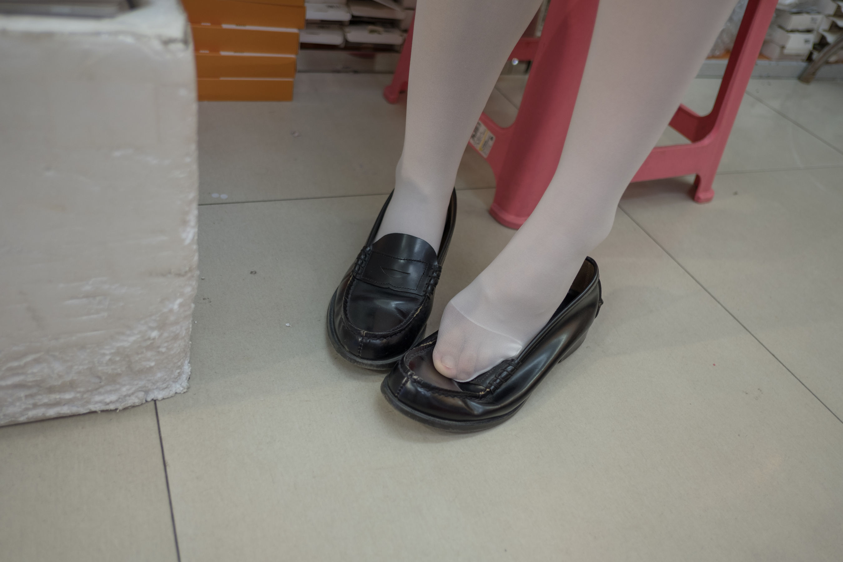 JK白丝美足-图6