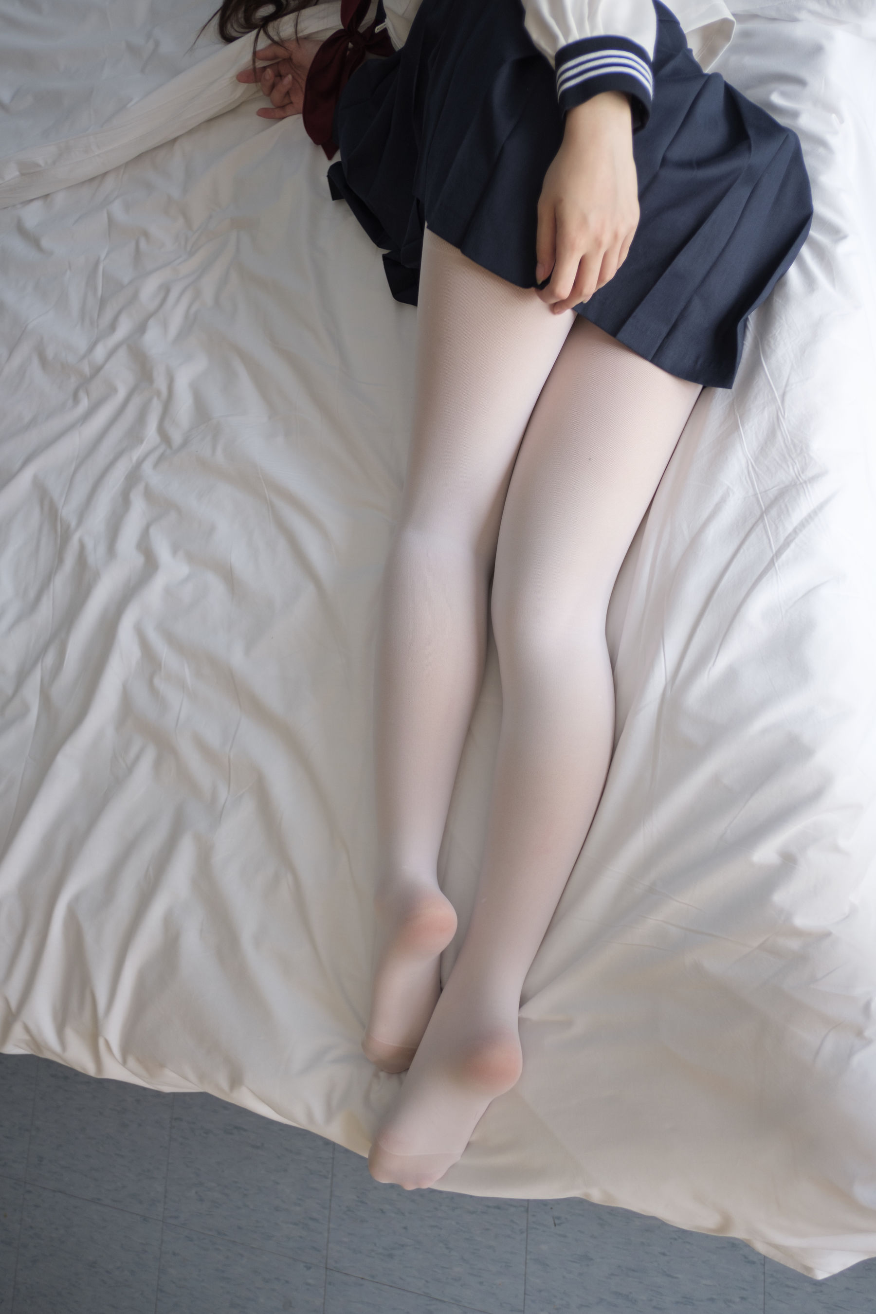 JK白丝美足-图70