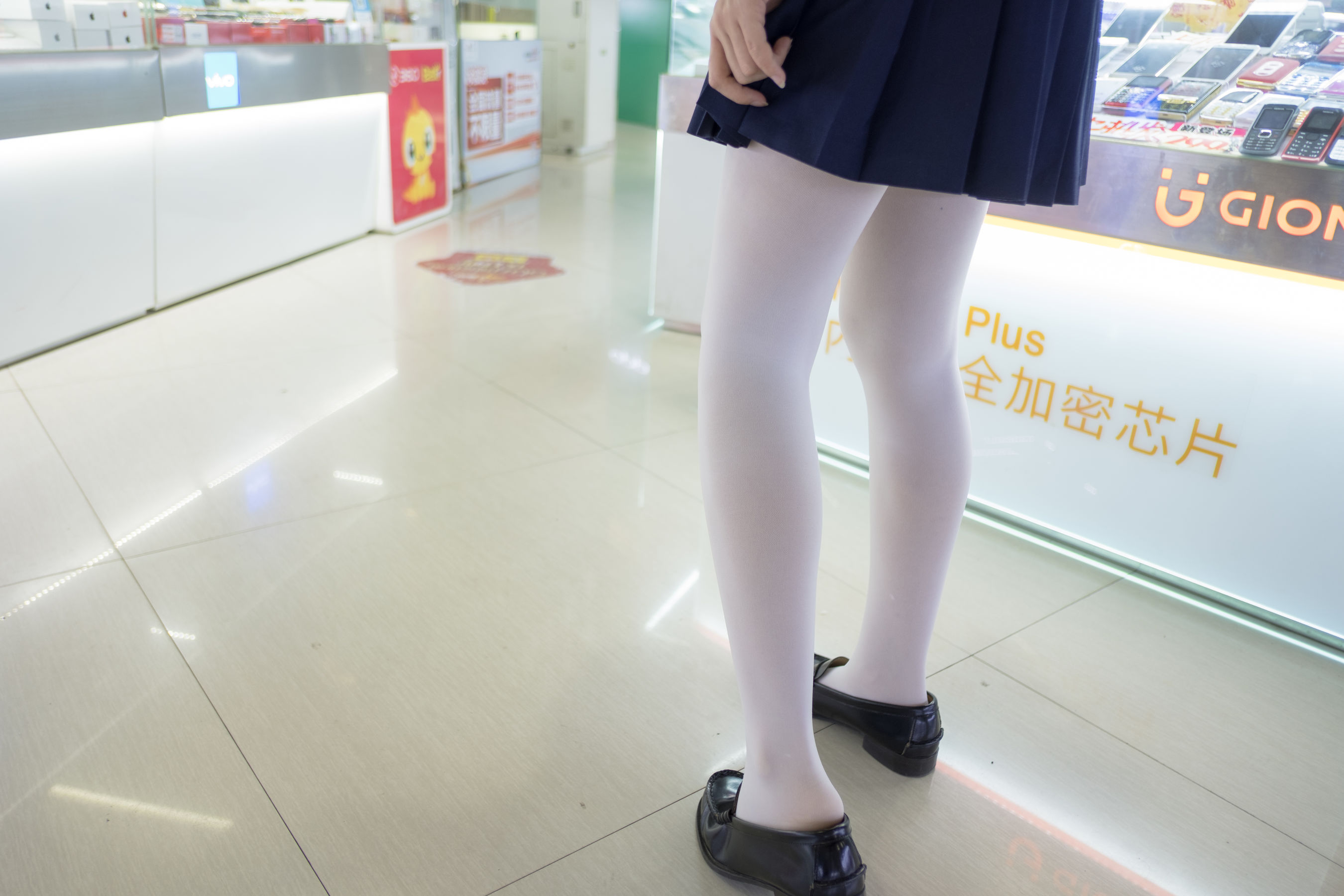 JK白丝美足-图7