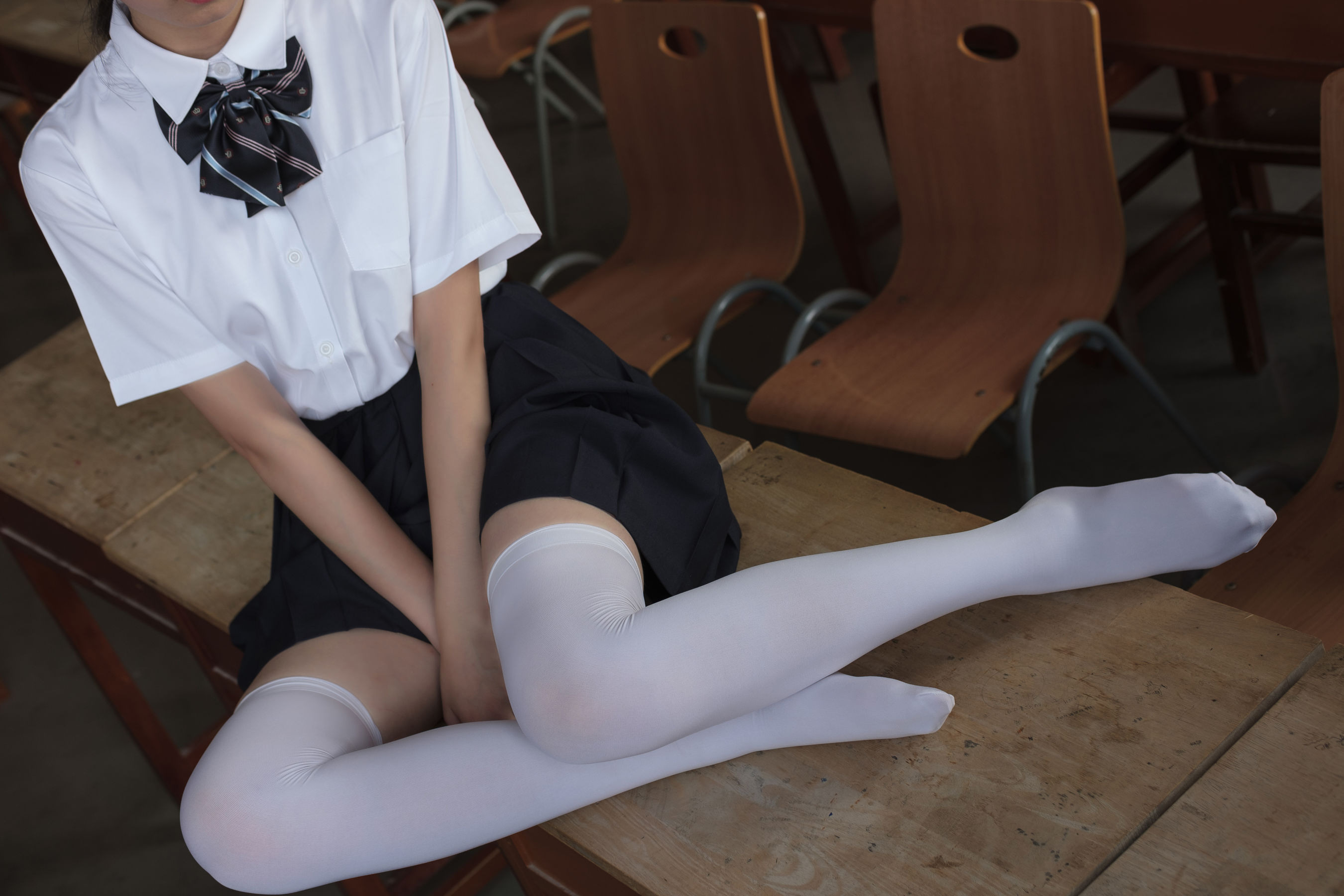 教室里的JK白丝少女-图15