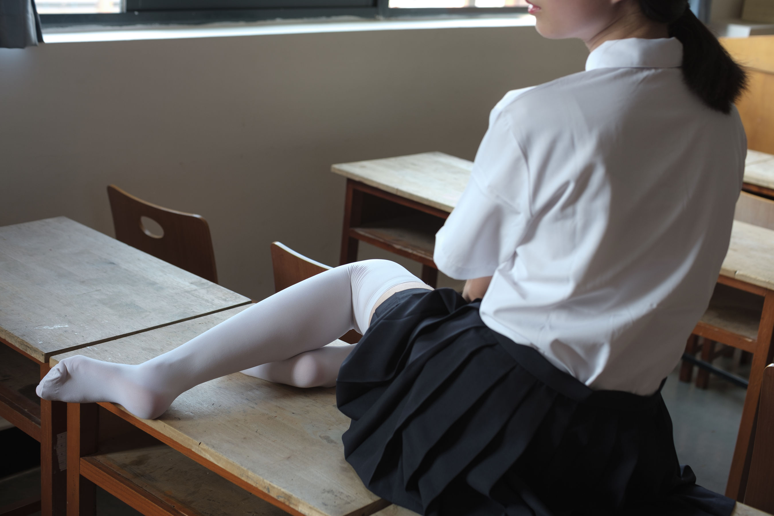 教室里的JK白丝少女-图16