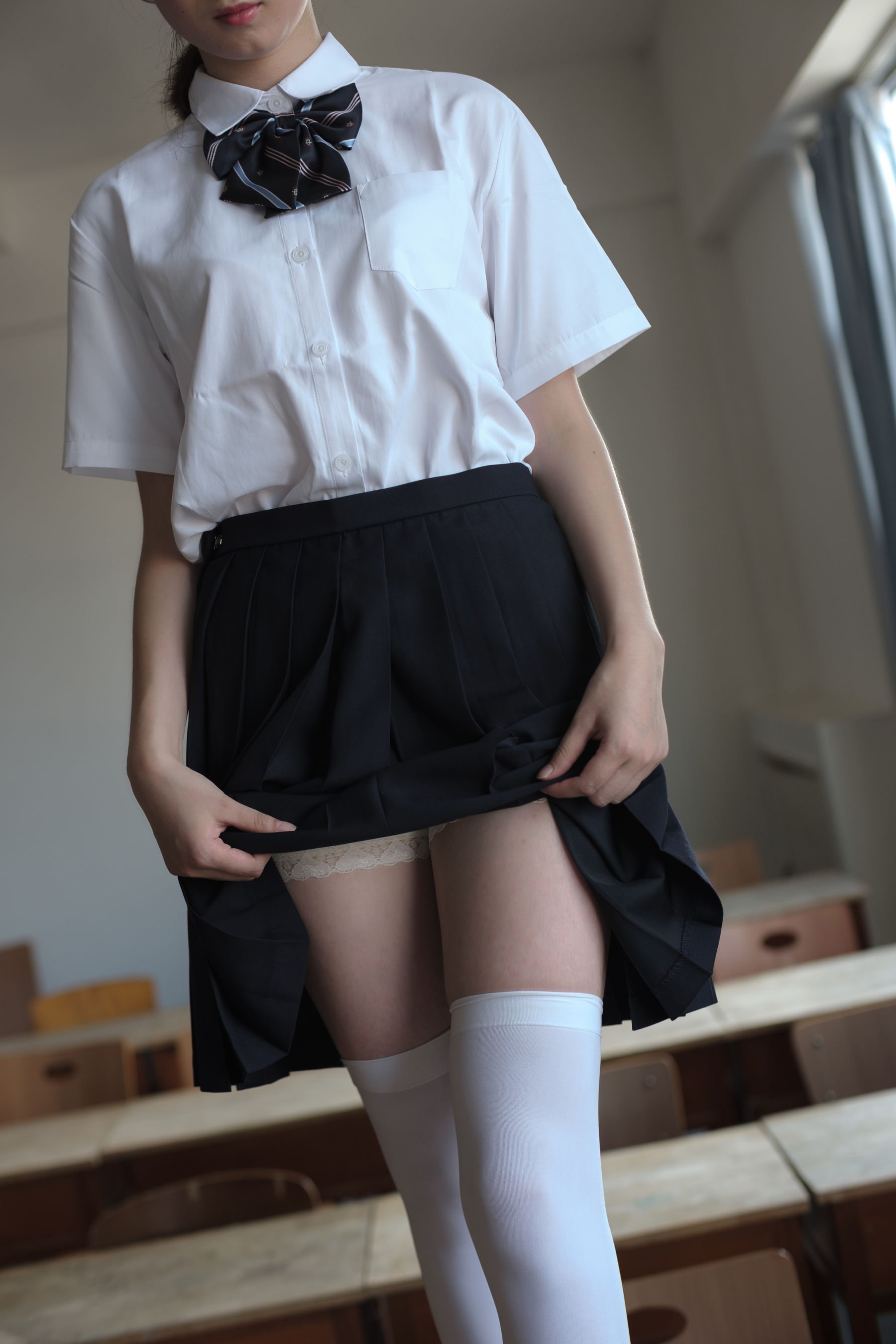 教室里的JK白丝少女-图23