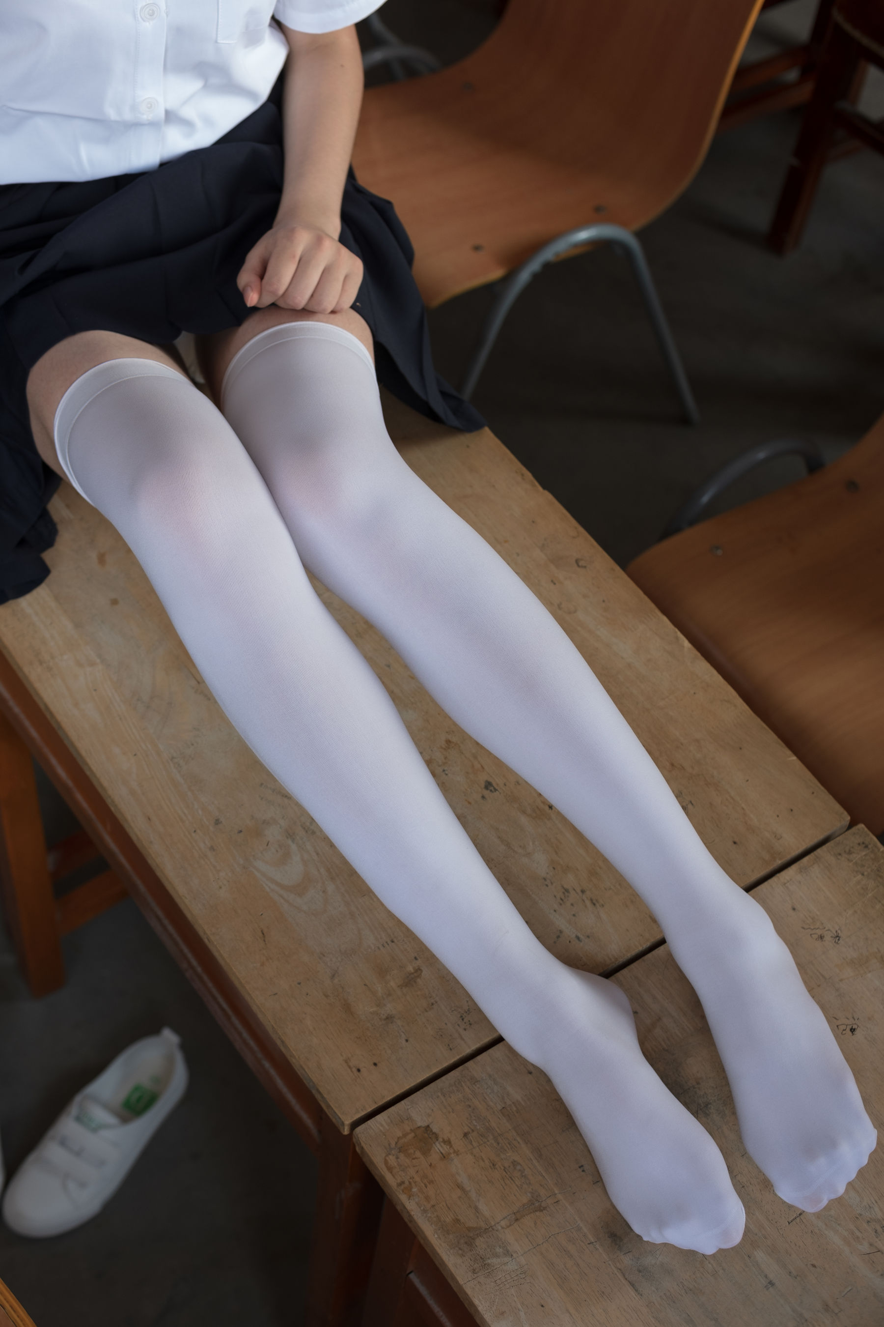 教室里的JK白丝少女-图28