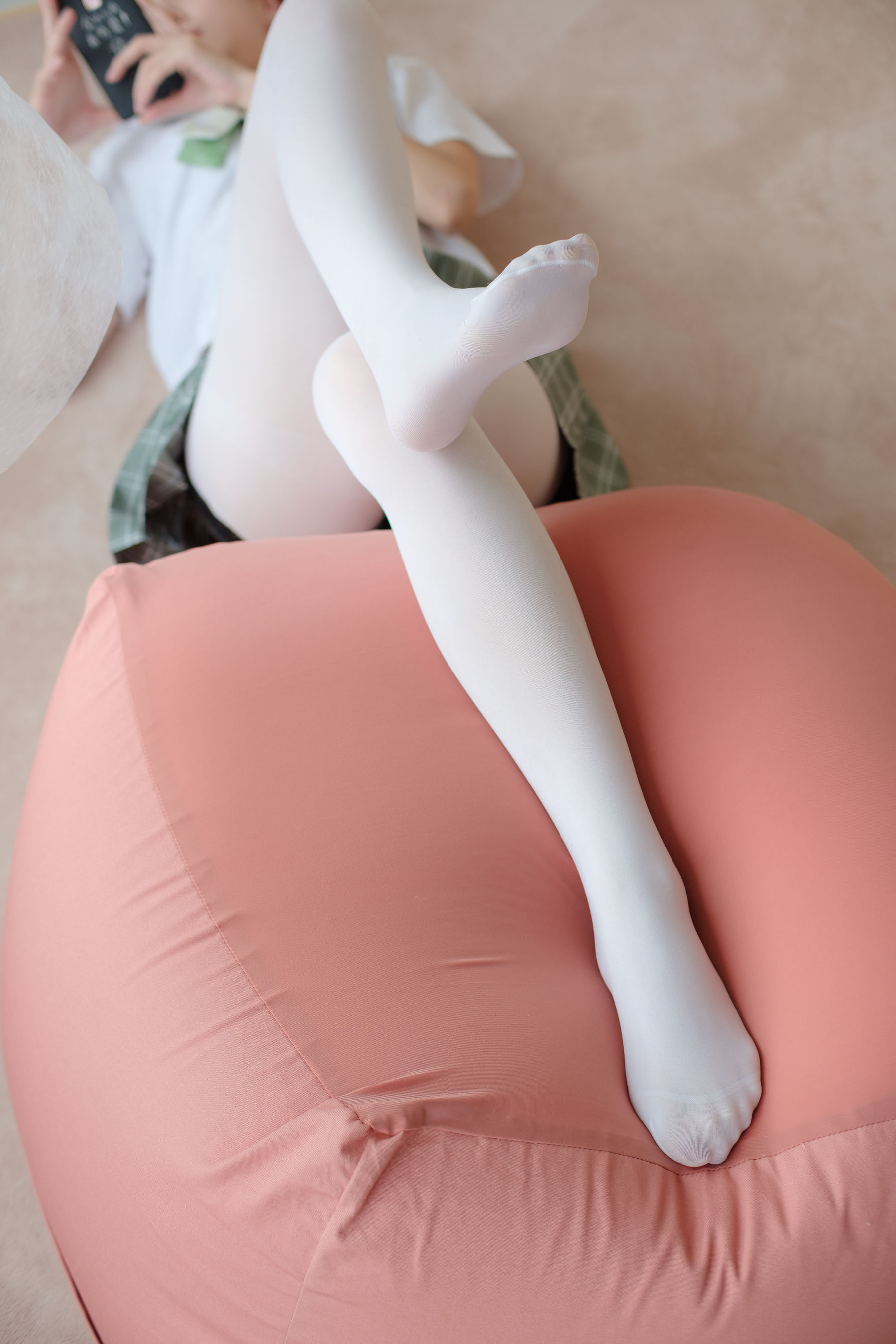 JK白丝少女的美足-图49