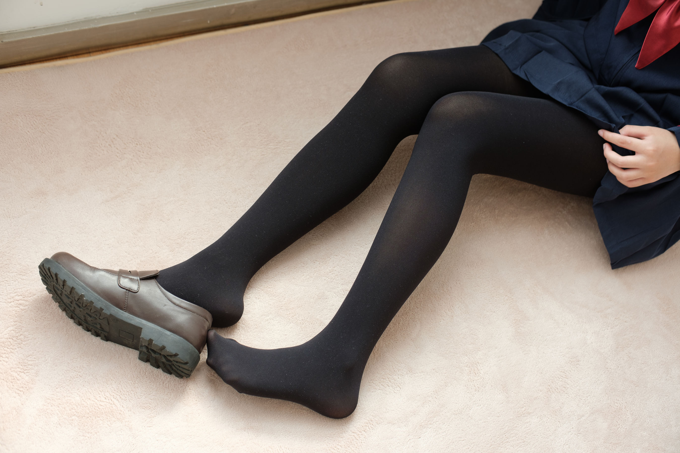 JK黑丝少女-图8
