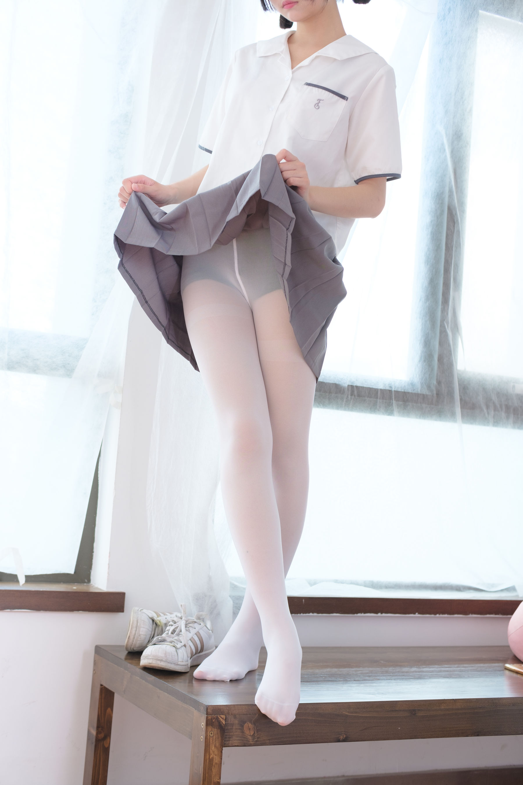 红色校服肉丝美足少女-图21