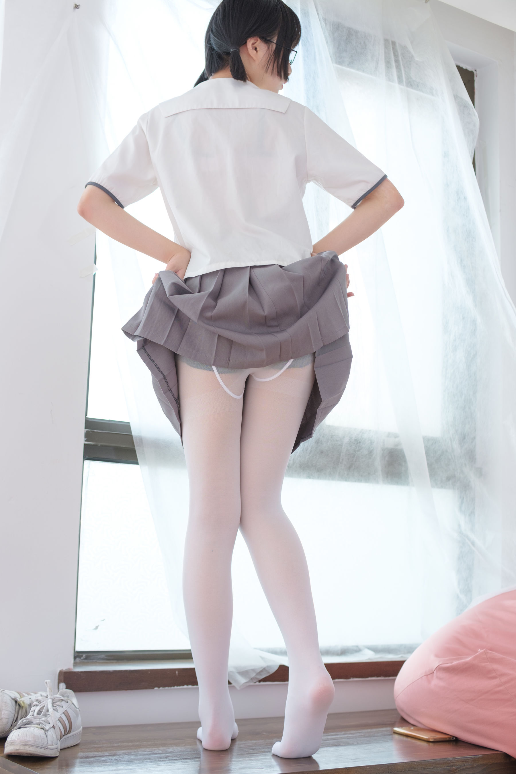 红色校服肉丝美足少女-图23