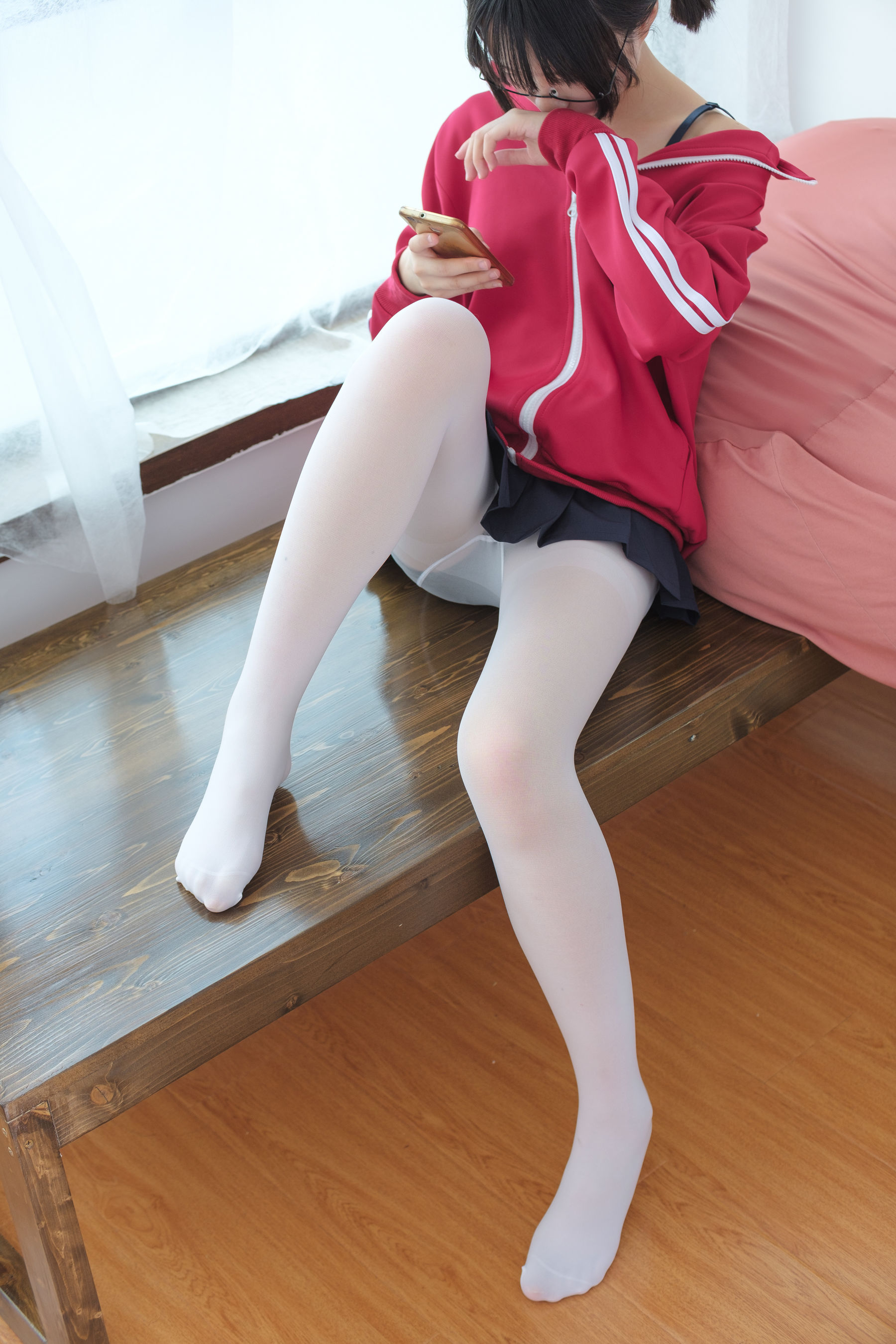 红色校服肉丝美足少女-图29