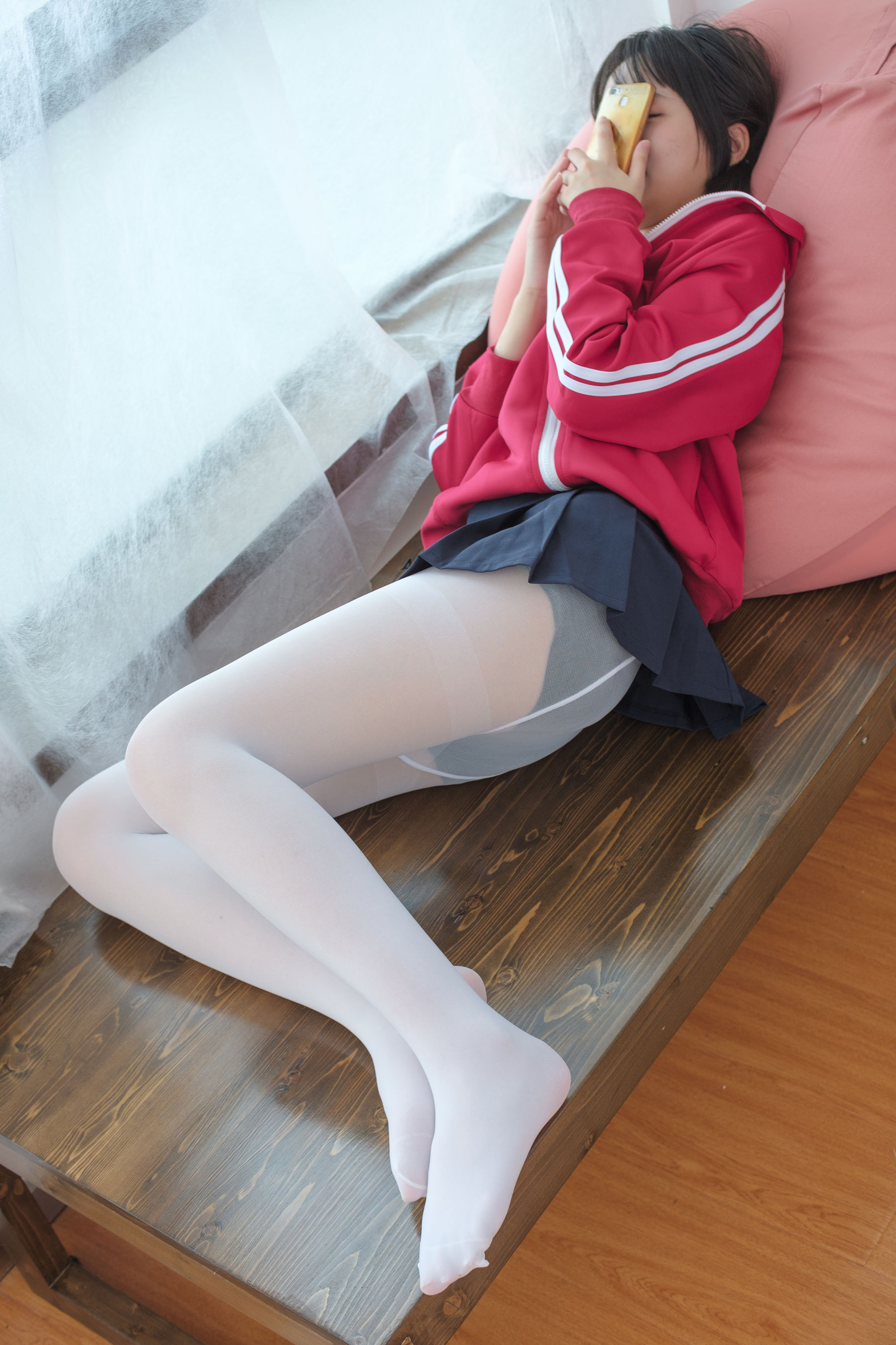 红色校服肉丝美足少女-图34