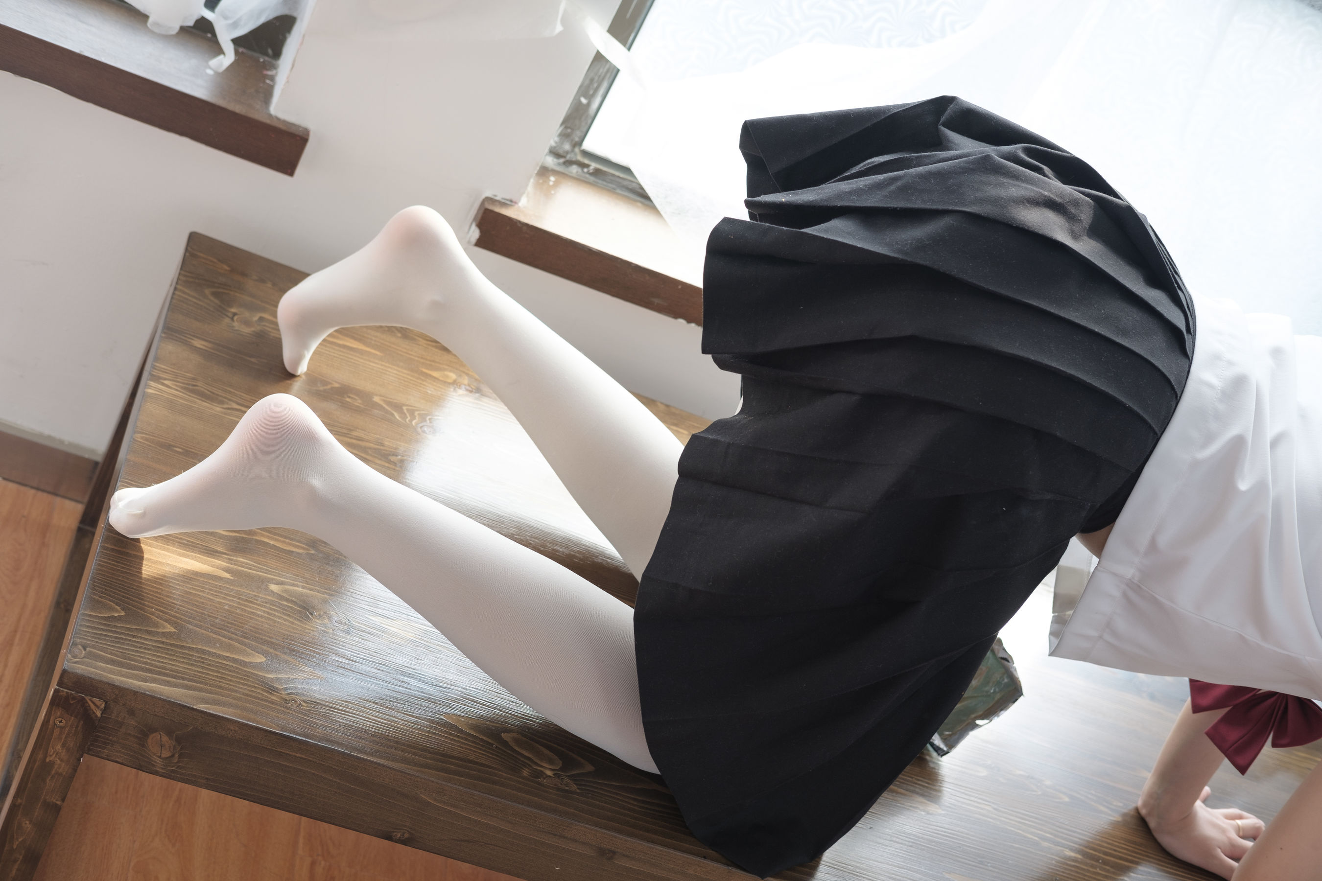 白丝美足学生妹-图20