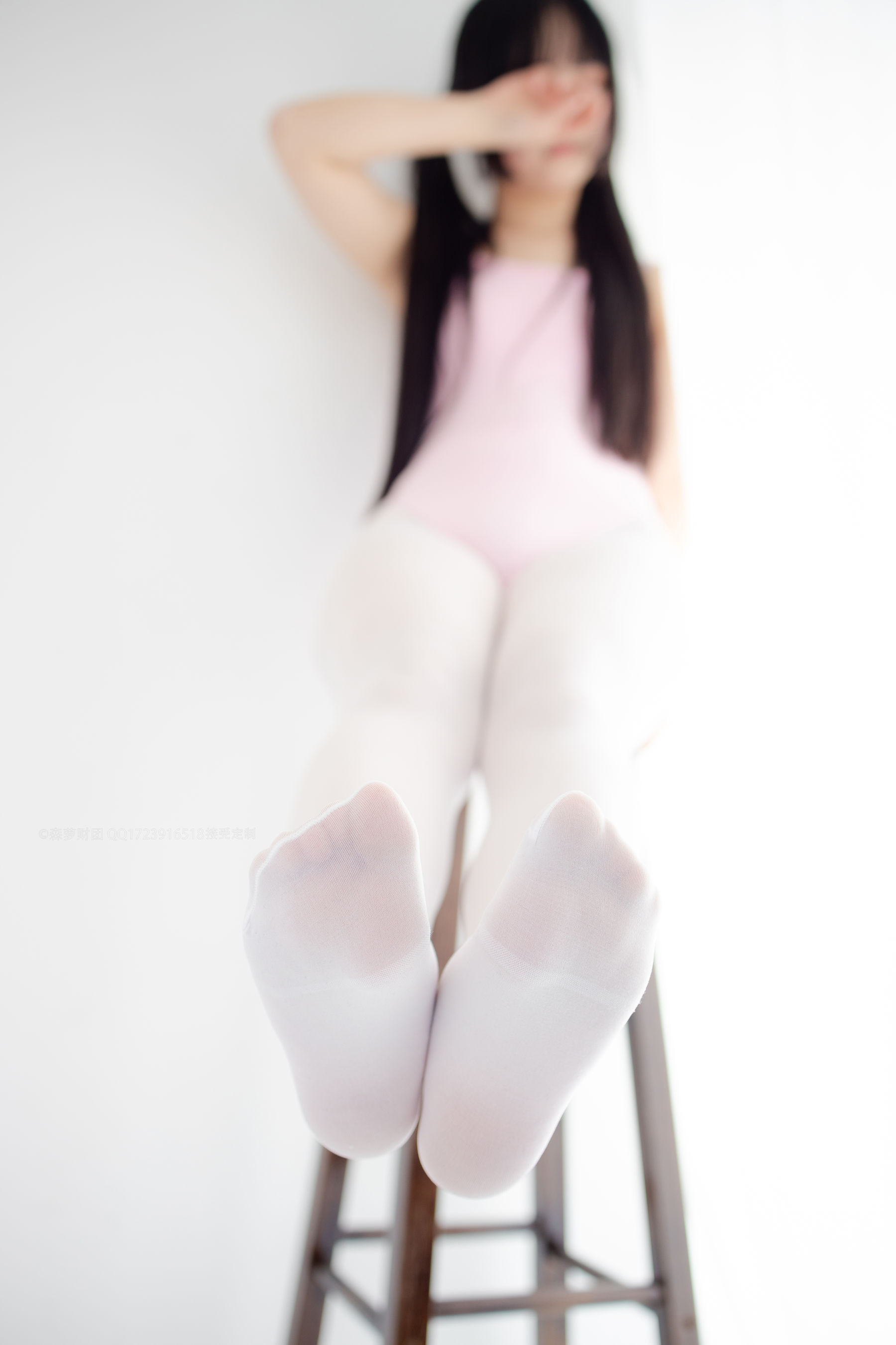 50D白丝练功服百合踩物-图38