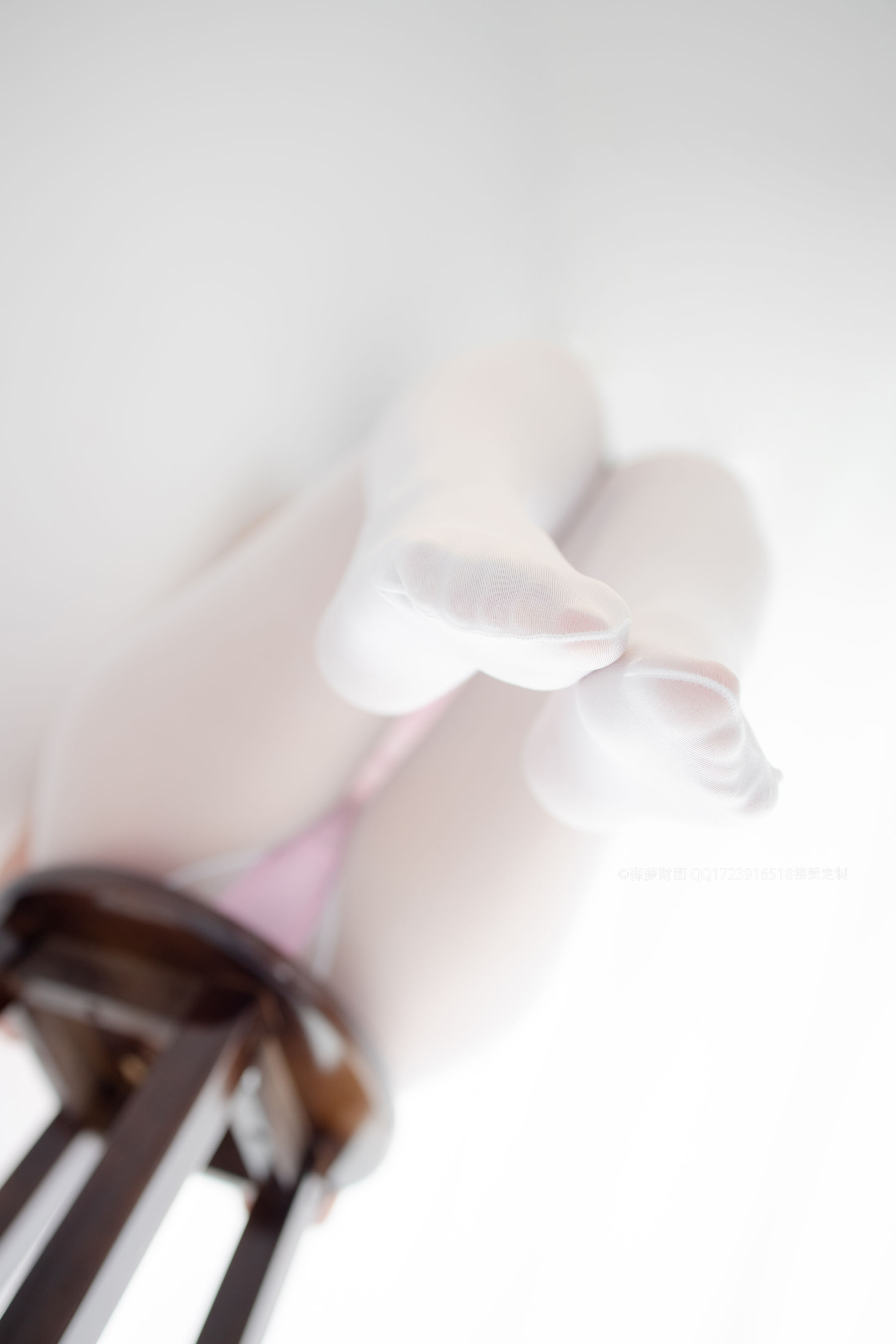 50D白丝练功服百合踩物-图50