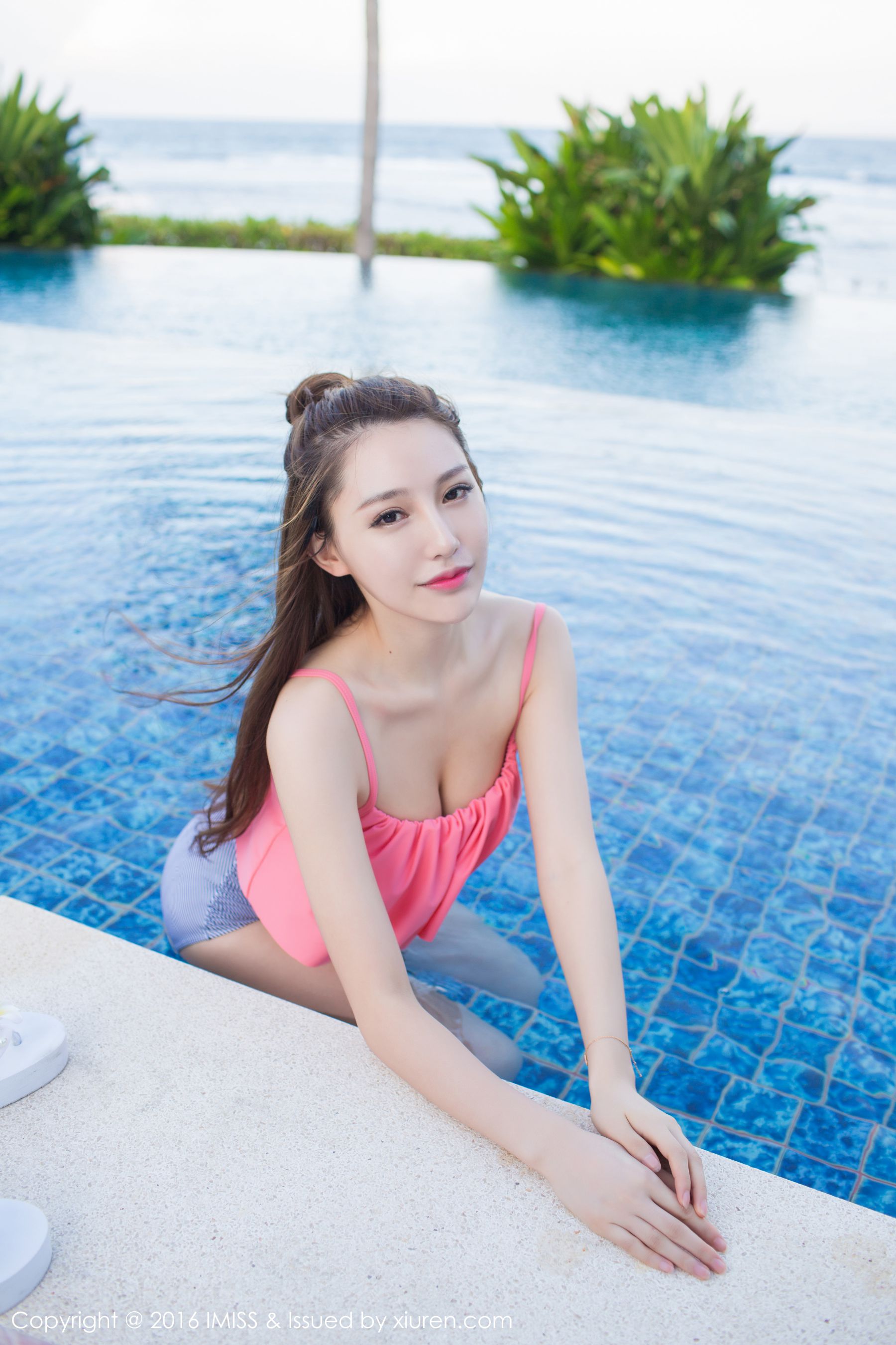 刘奕宁Lynn《巴厘岛旅拍》2套泳装  Vol.112-图36