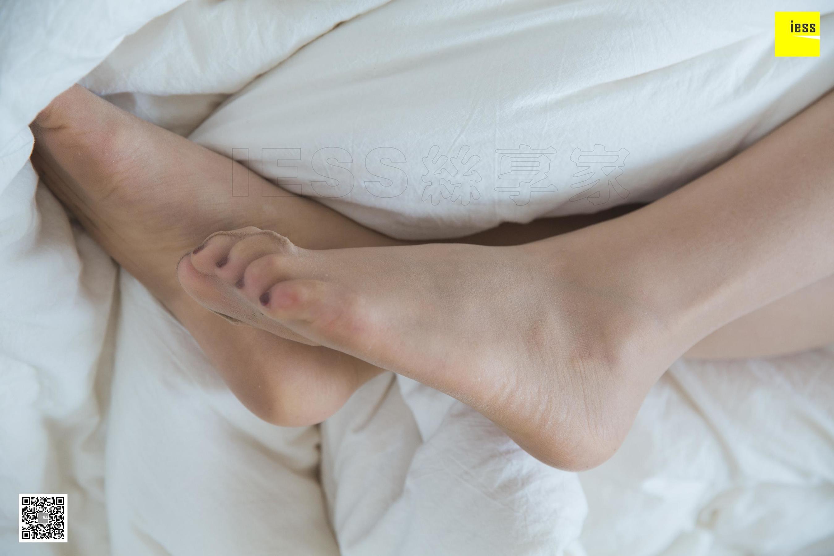 模特：九妹 《九妹白色牛仔短裤》-图34