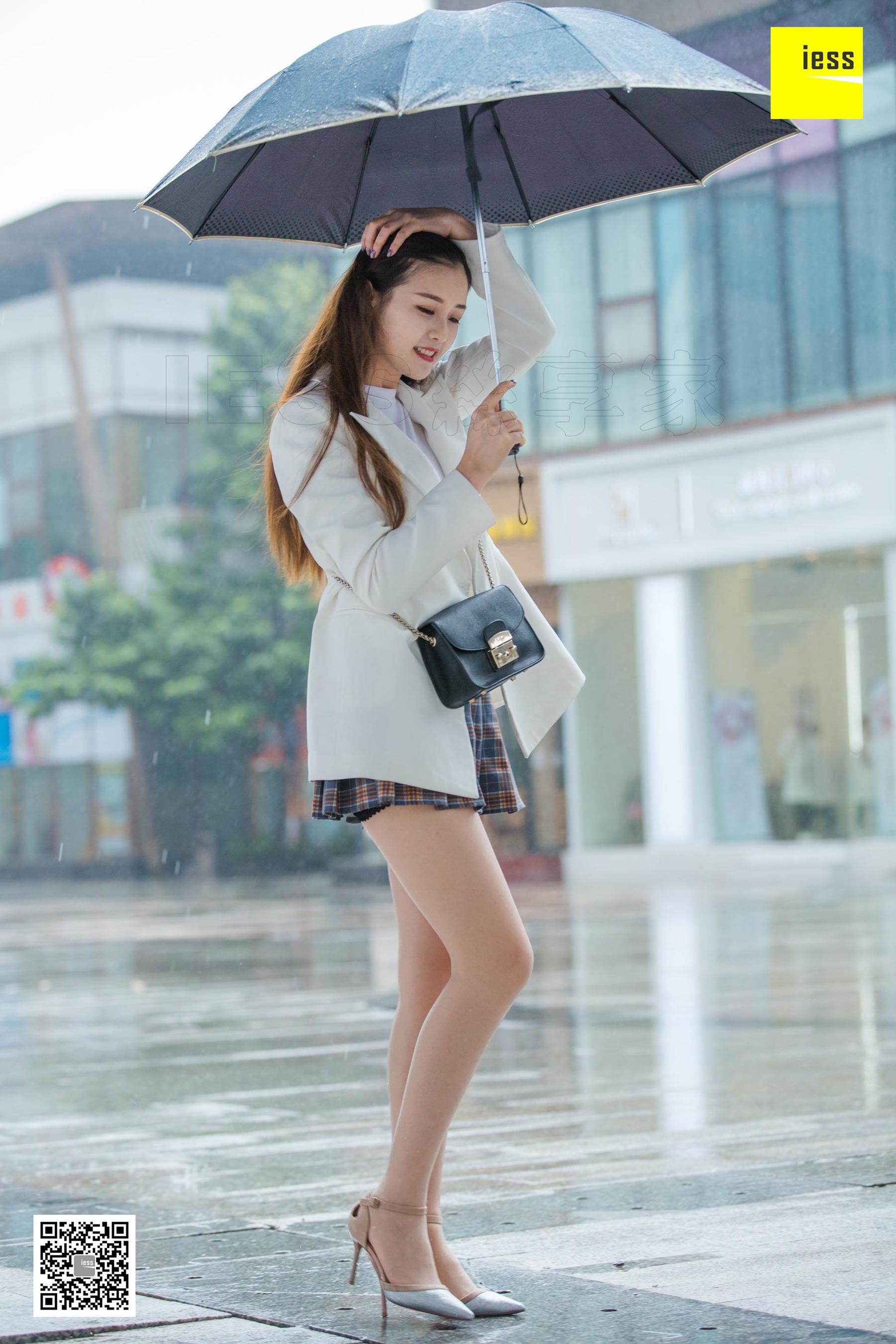 模特：九妹 《九妹雨中漫步》-图3