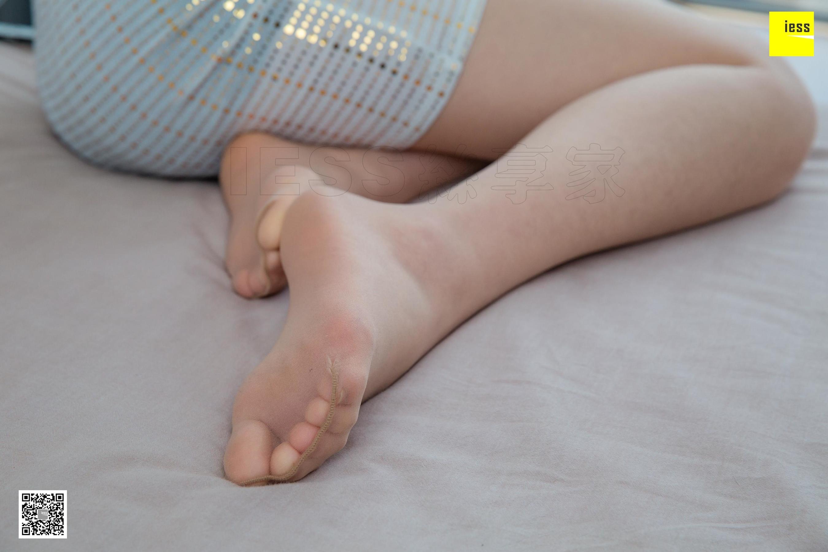 模特：姗姗 《姗姗的透明平底鞋》-图0