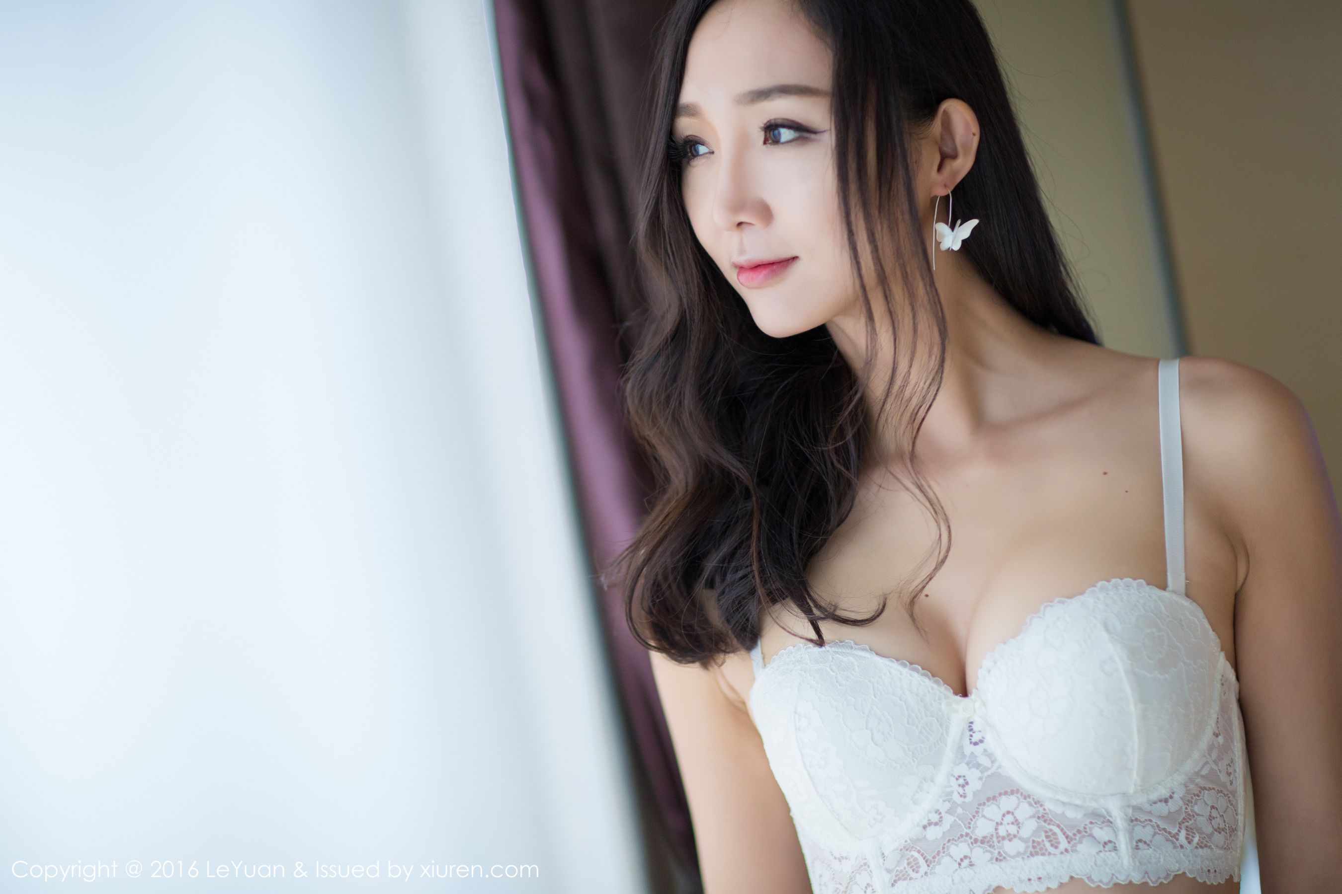 蓓蓓maggie《修长美腿、曼妙婀娜的高挑身材》  Vol.009-图1