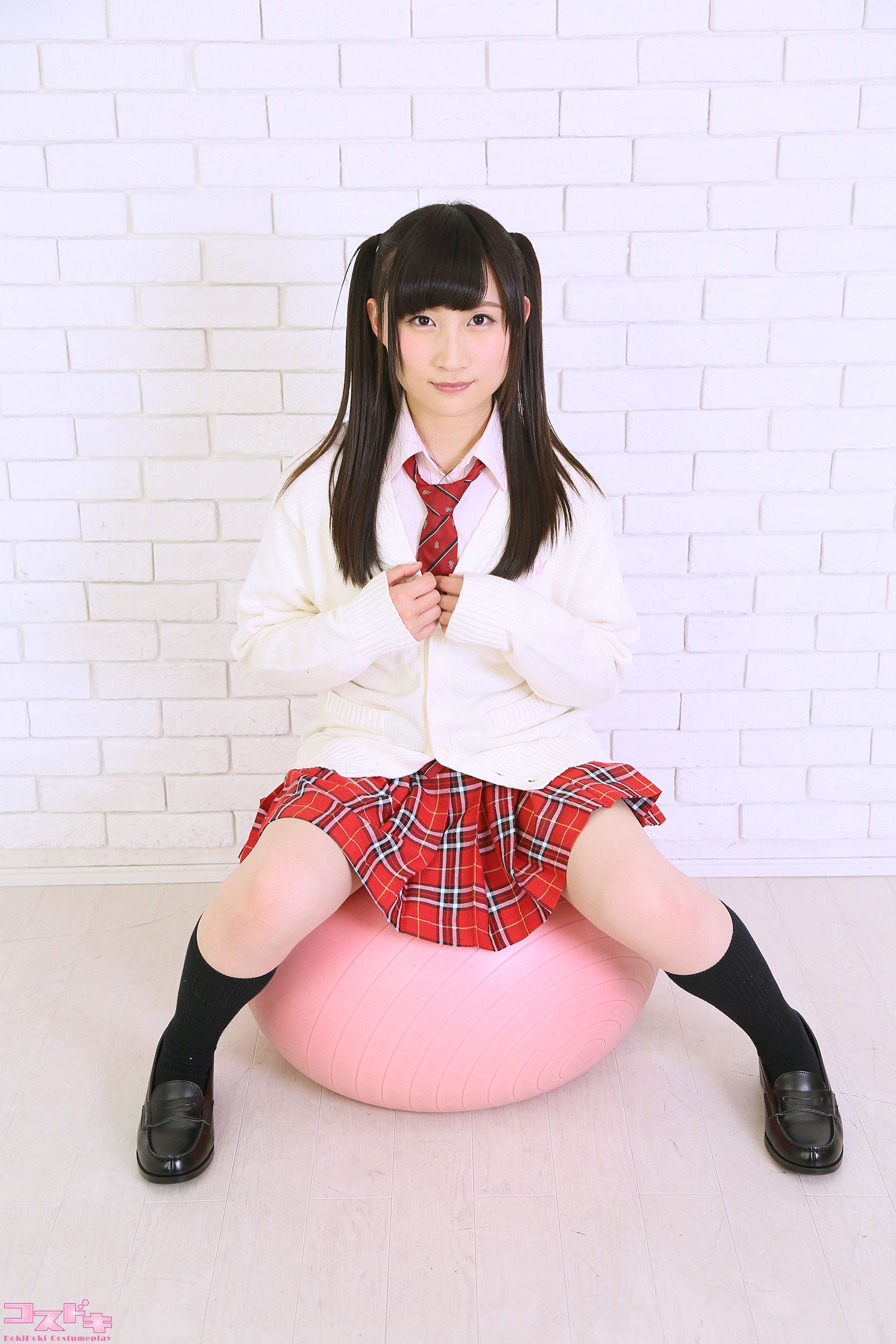 Mina Suzumoto 鈴本みな suzumotomina_pic_seifukuB1-图41
