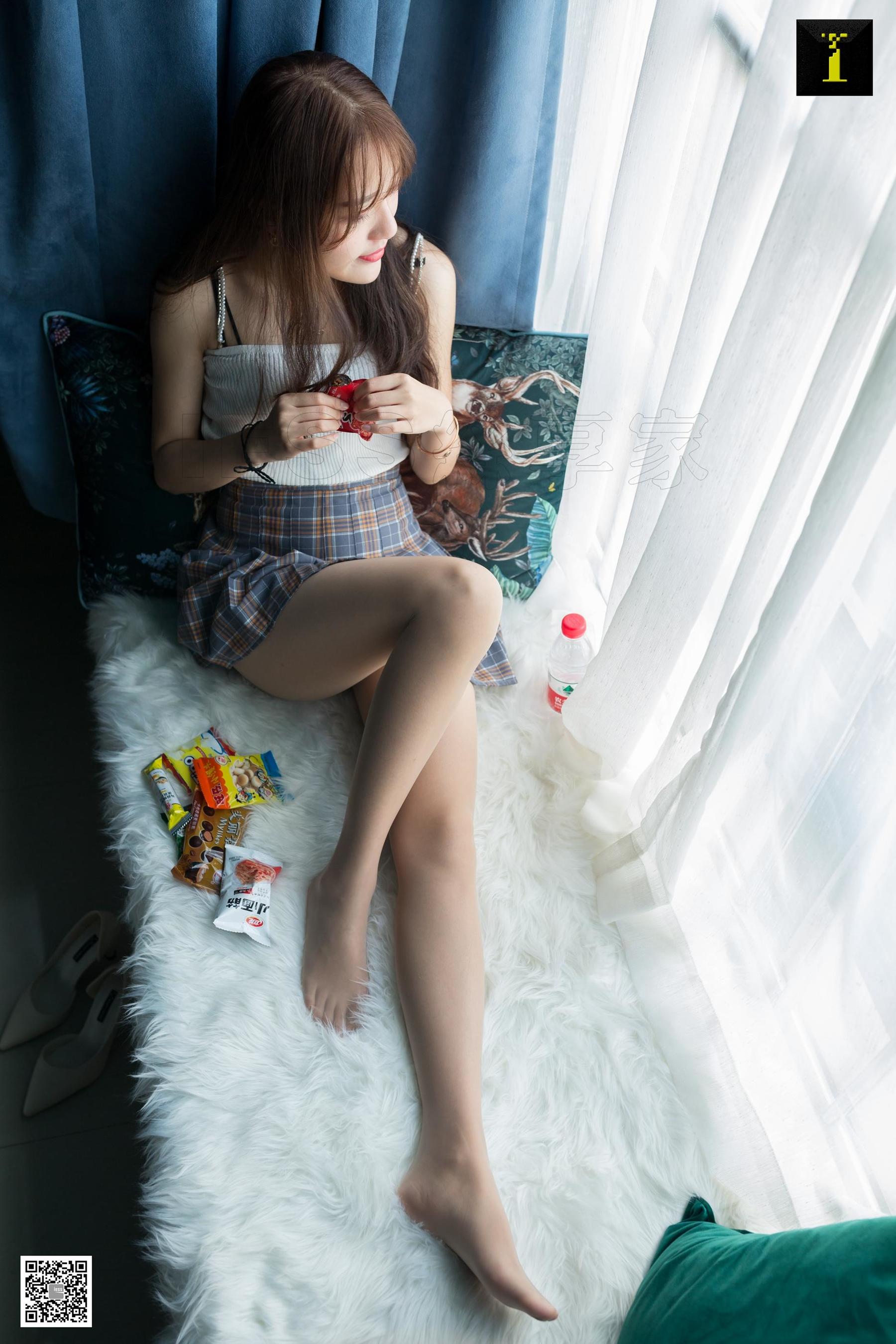 模特 婉萍 《爱吃零食的婉萍》-图0