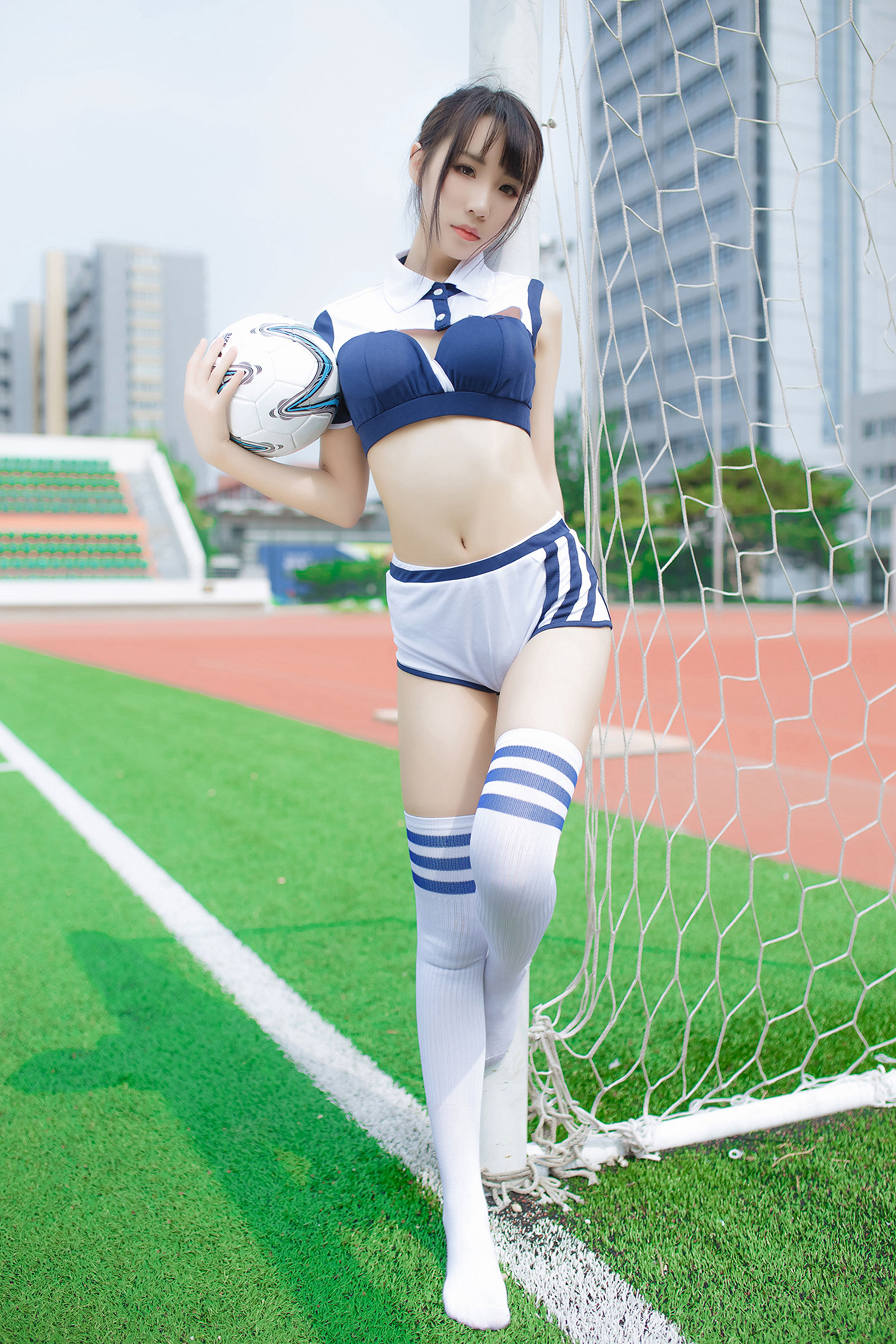 NO.072 足球少女-图1