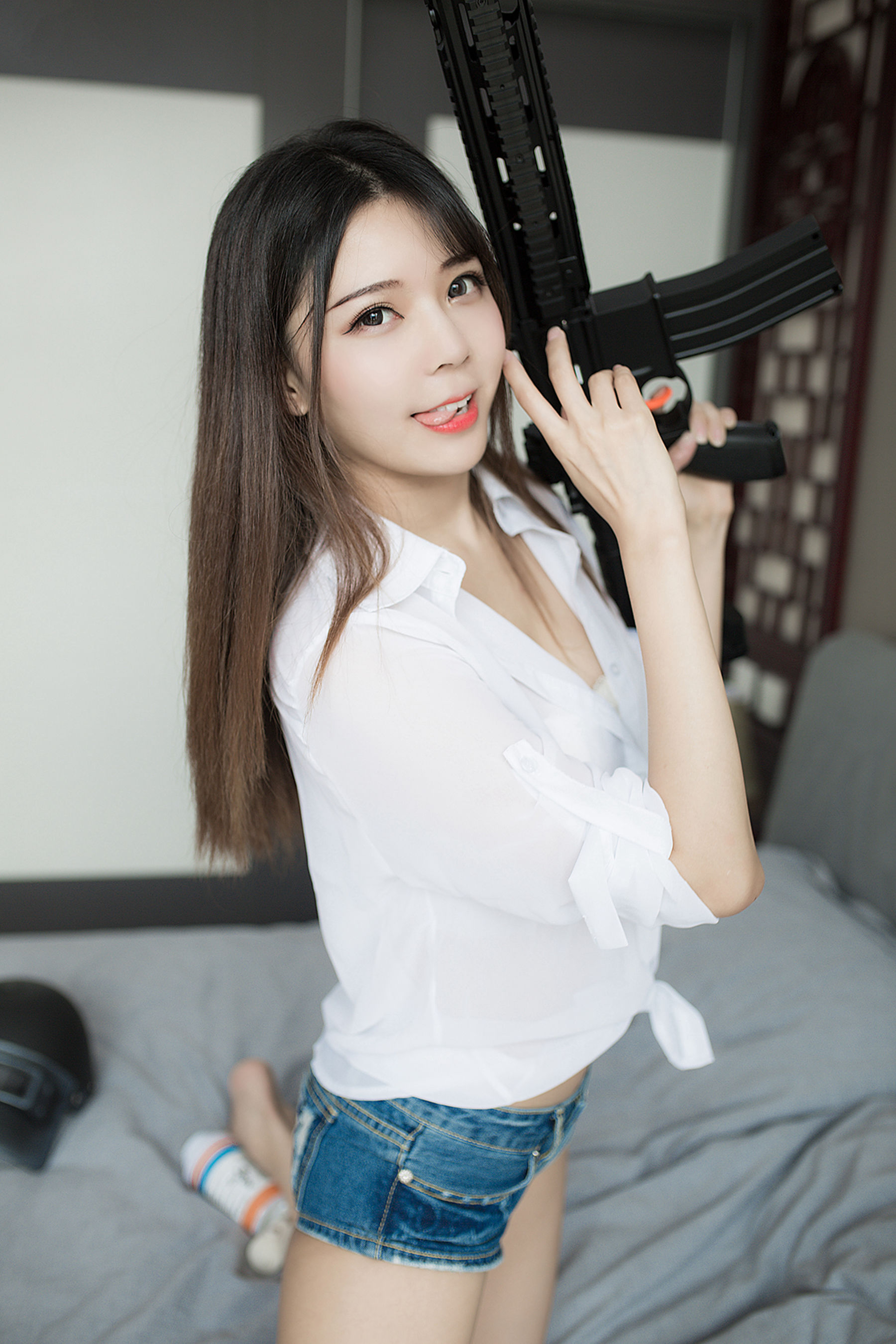 NO.102 吃鸡美少女-图0