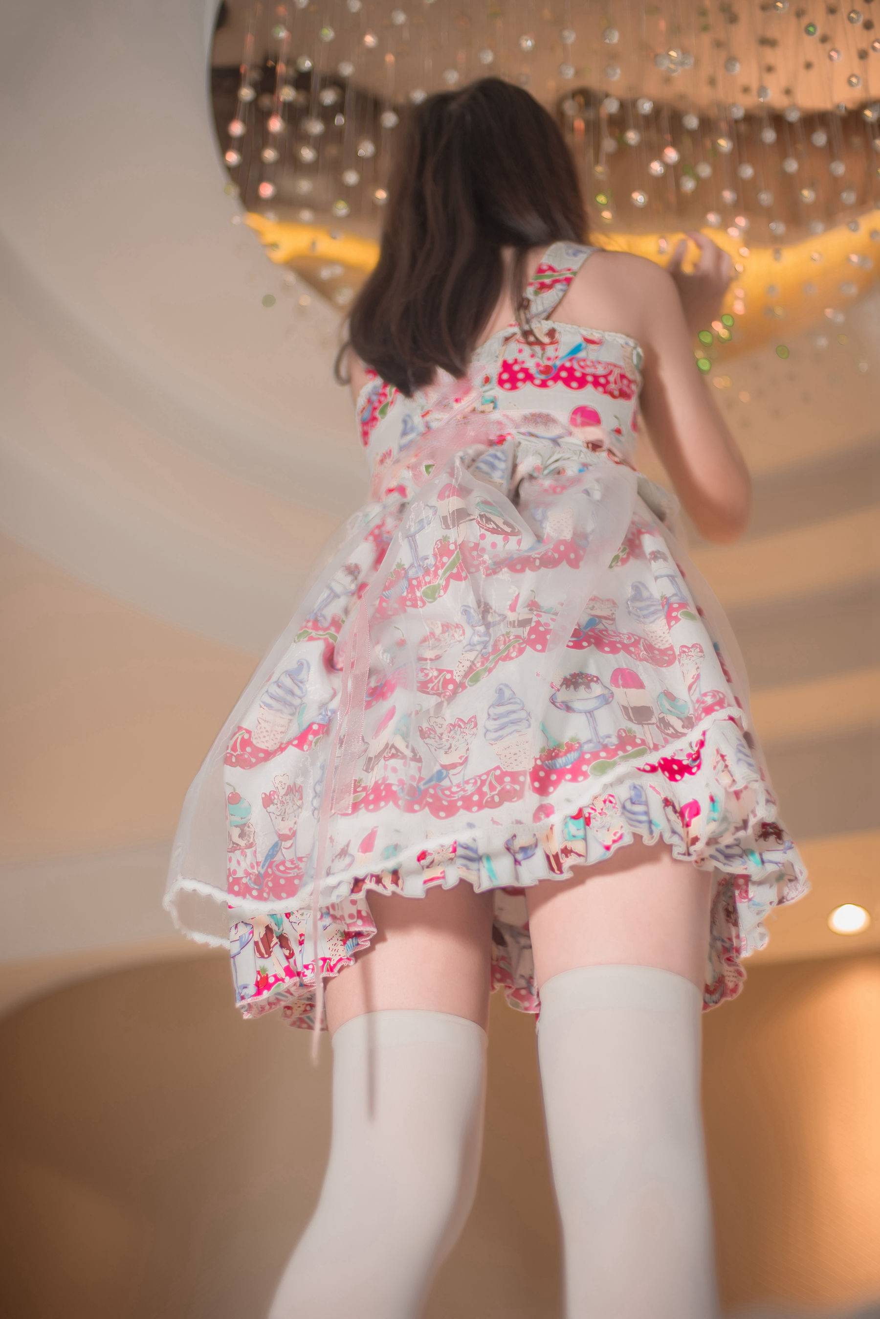 NO.106 穿白丝的花裙姑娘-图33