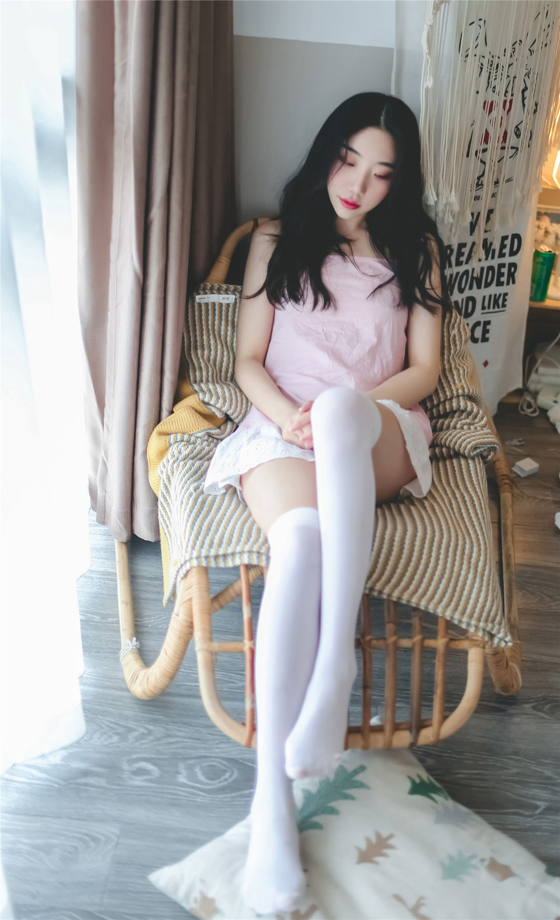 NO.110 粉红小吊带裙白丝-图23