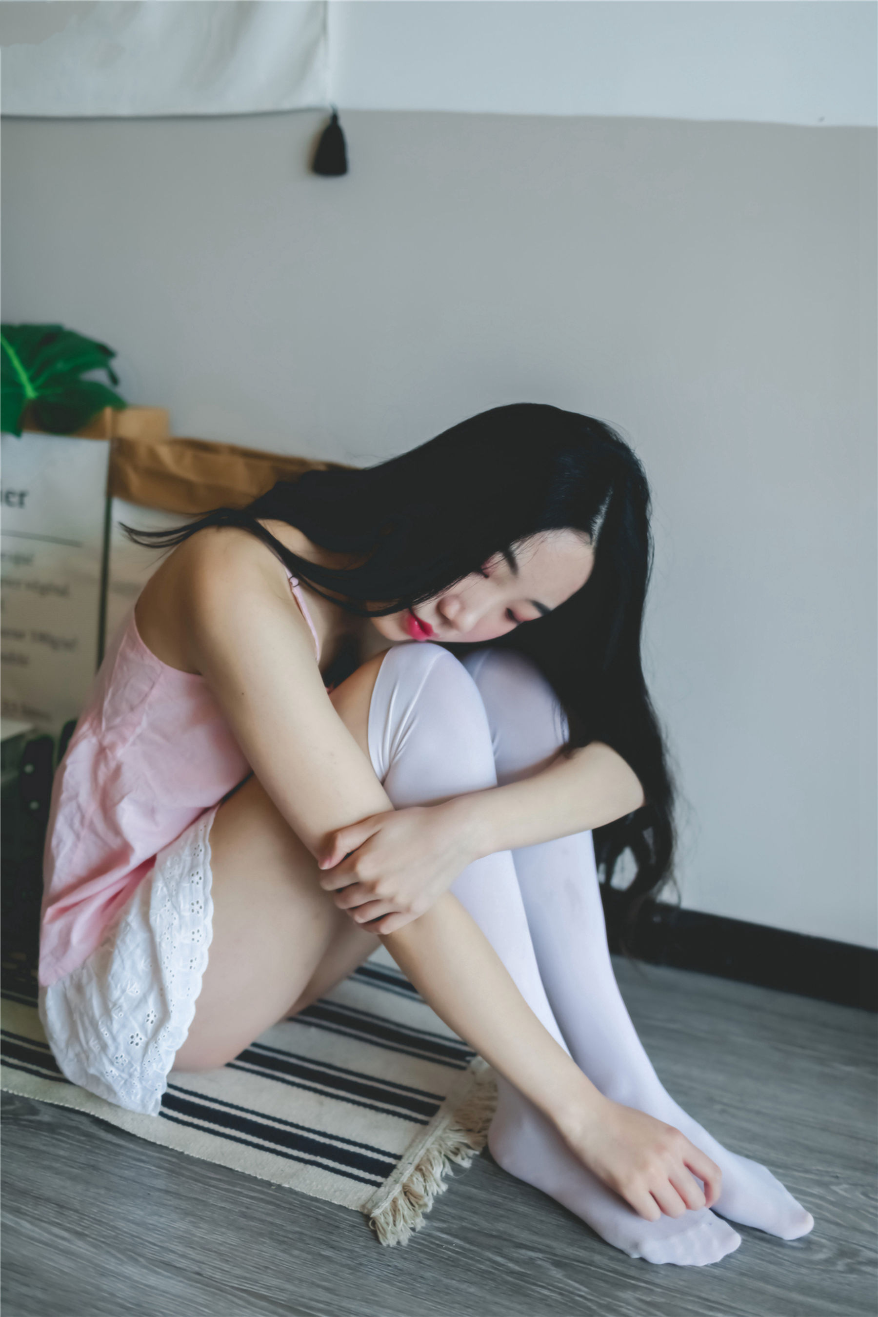 NO.110 粉红小吊带裙白丝-图33