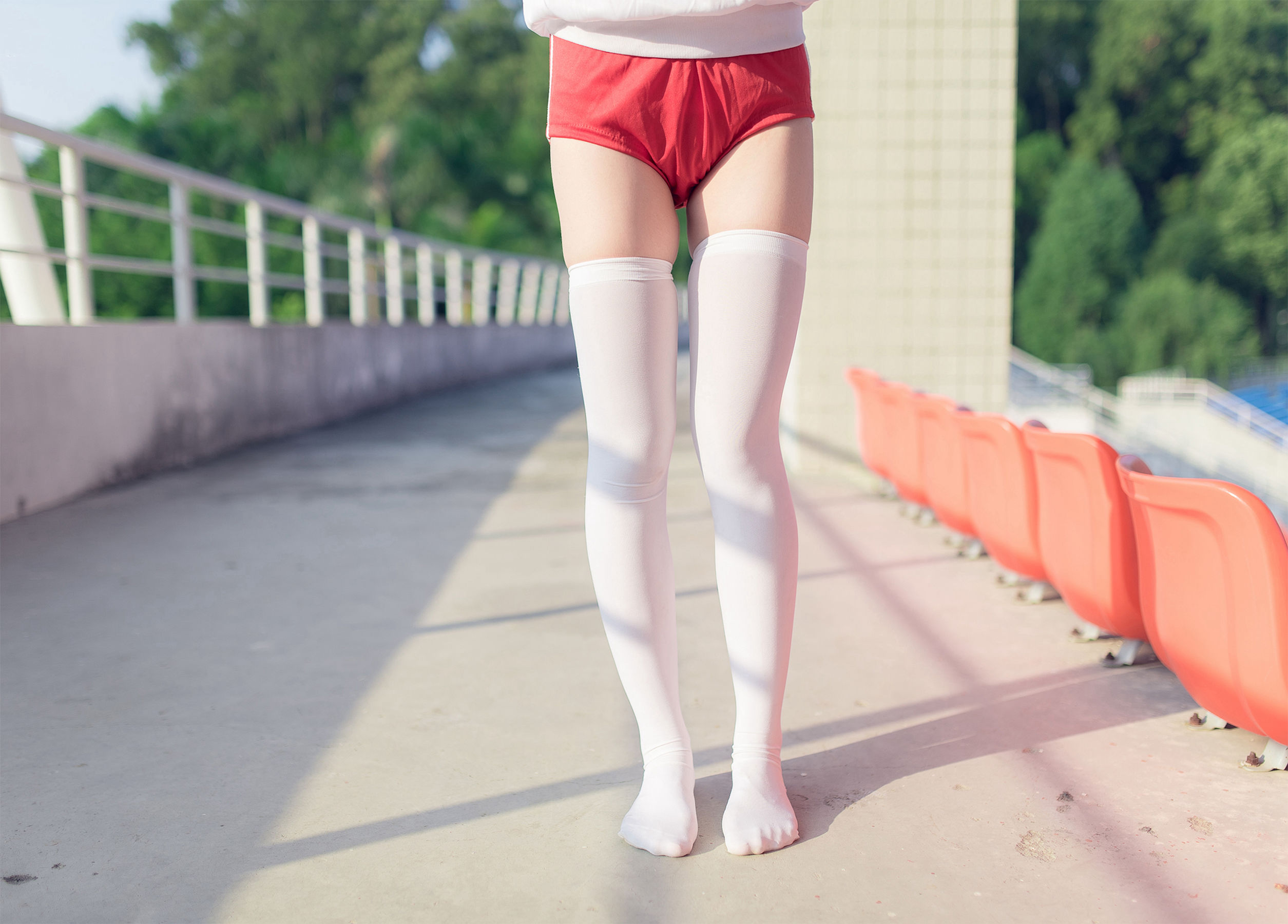 NO.112 运动场上的白丝体操服少女-图18