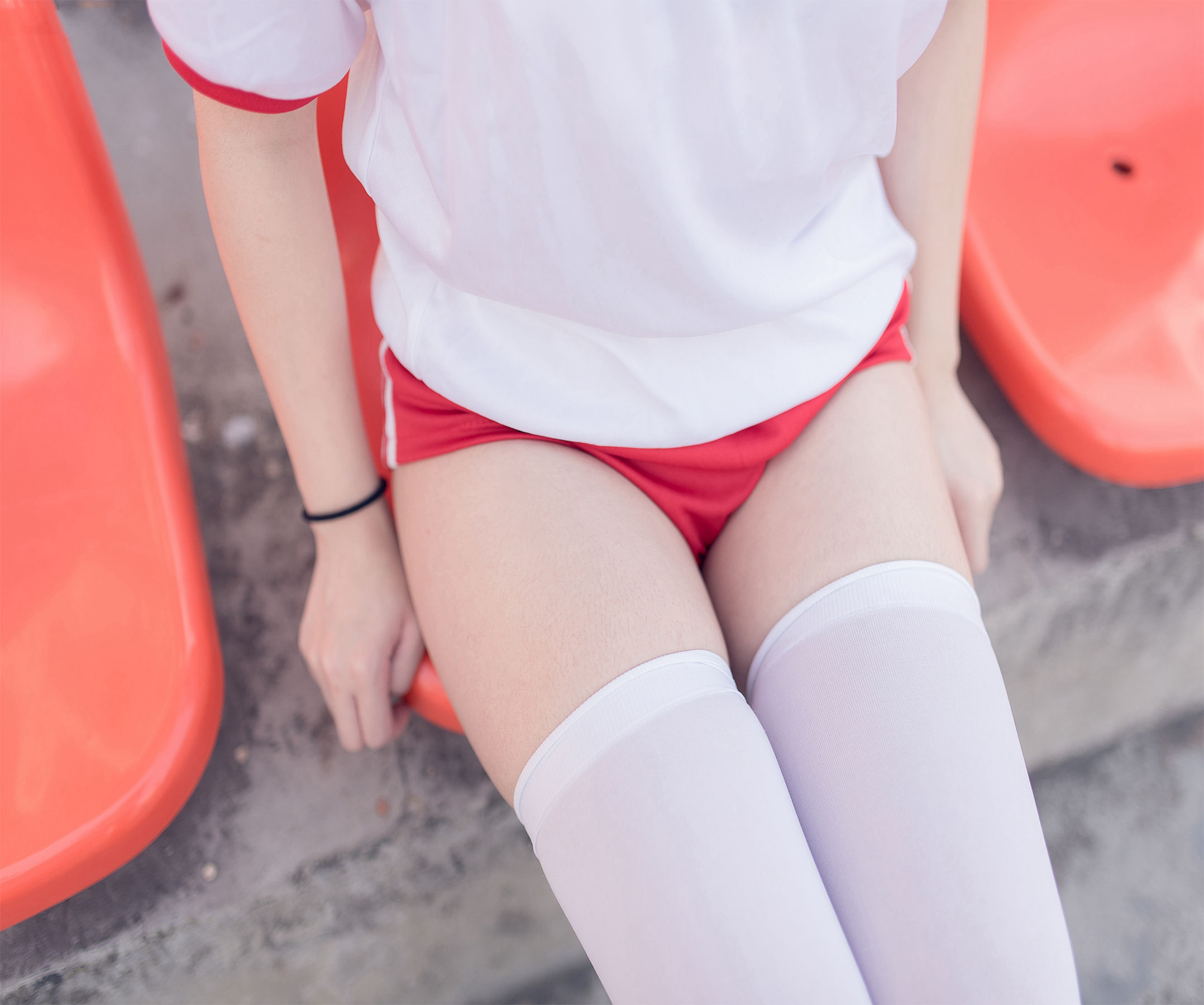 NO.112 运动场上的白丝体操服少女-图22