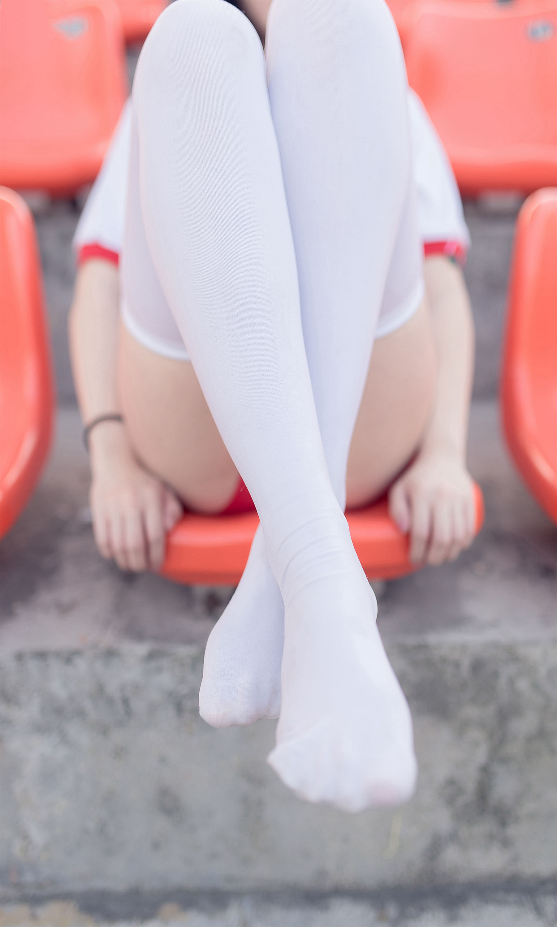 NO.112 运动场上的白丝体操服少女-图24